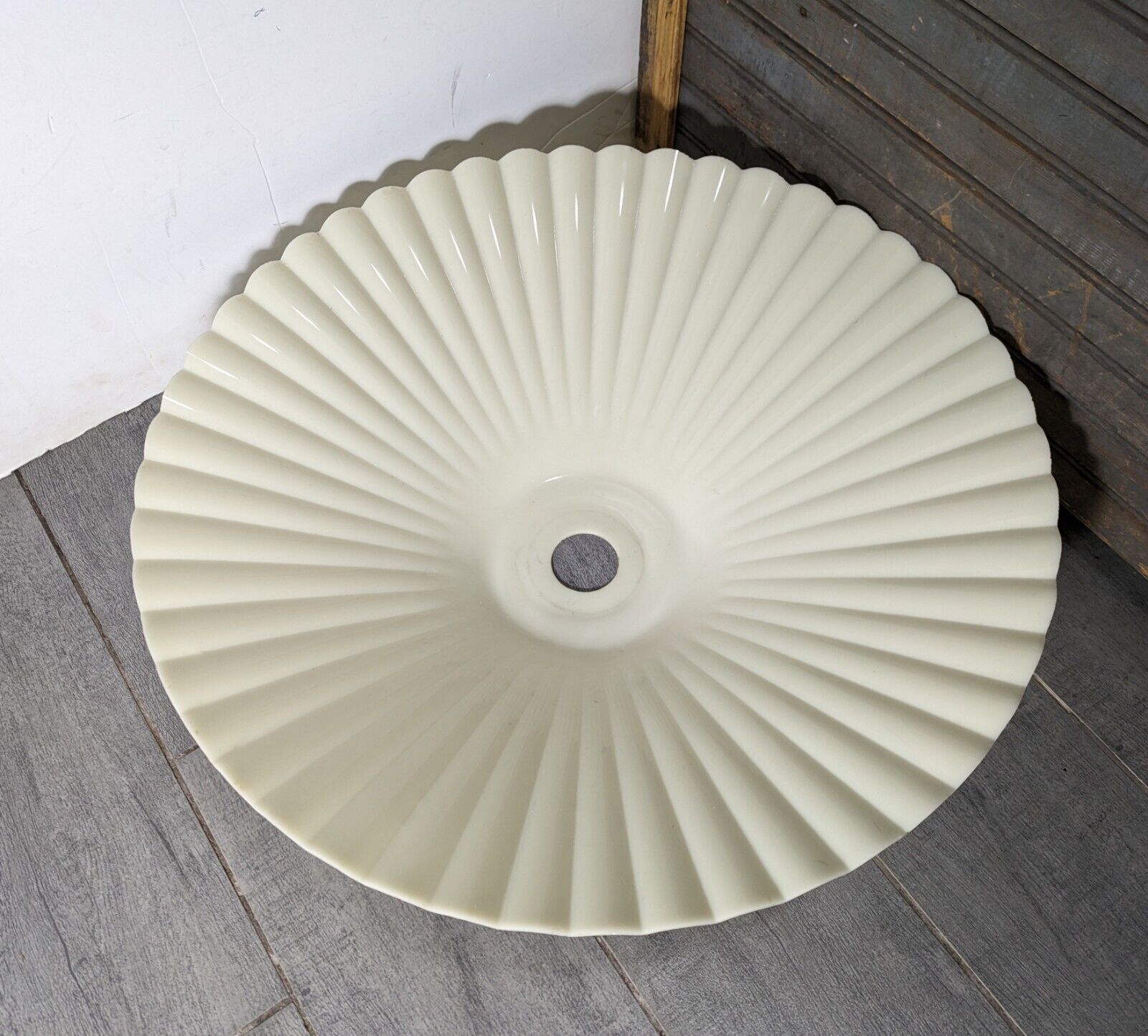 Vintage Mid Century Modern Plastic Pleated Scalloped Fan Torchiere Lamp Shade
