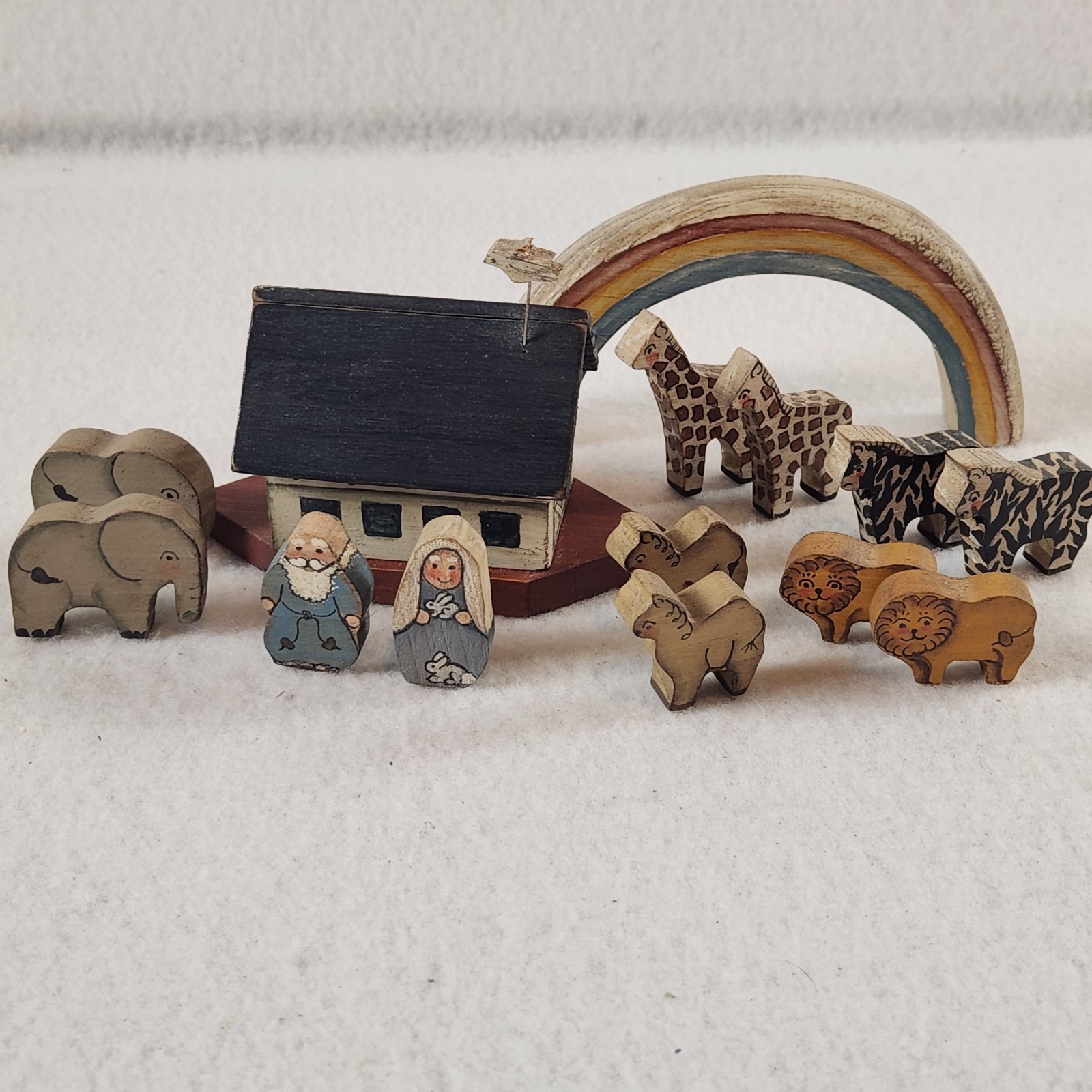 Vintage Carved And Painted Wooden Miniature Noah's Ark With Animals Vintage Carved And Painted Wooden Miniature Noah's Ark With Animals