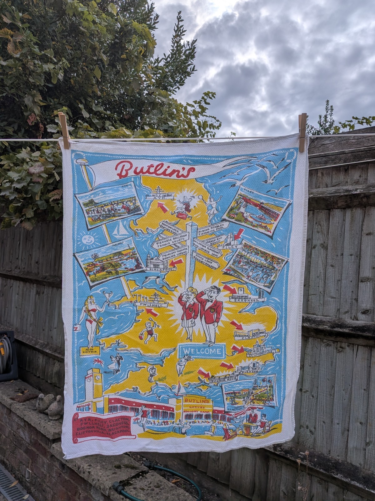 RARE Vintage 1950s Butlin\'s Souvenir Linen Tea Towel