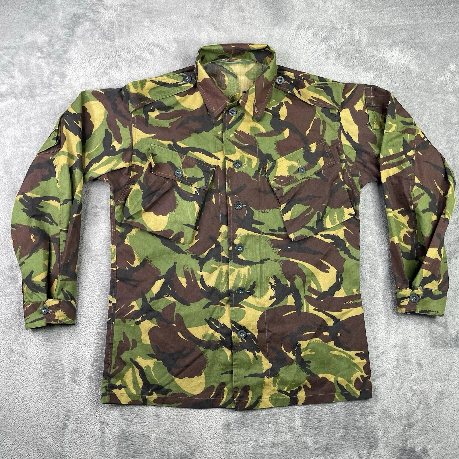 VTG British Military Jacket 190/104 (M/L) Tropical Camo Combat Army Slant Pocket VTG British Military Jacket 190/104 (M/L) Tropical Camo Combat Army Slant Pocket