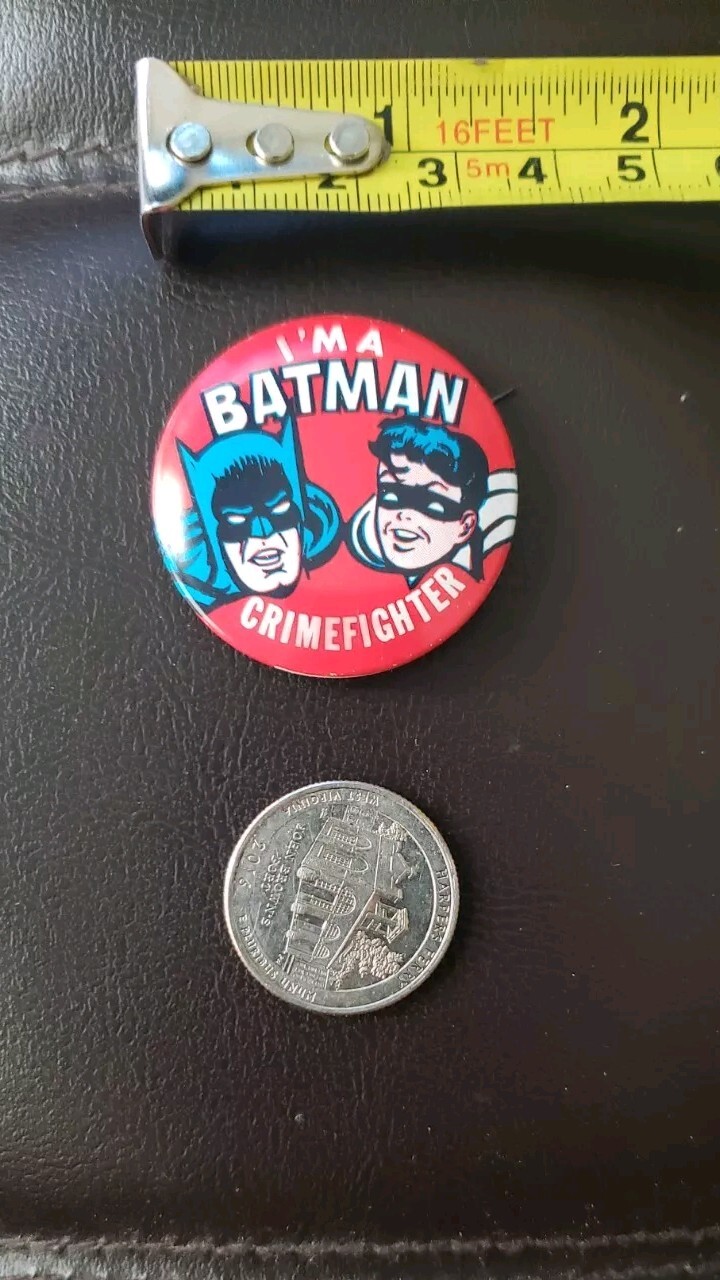 Vintage I'm a Batman Crimefighter Pinback Pin Button MINT Condition