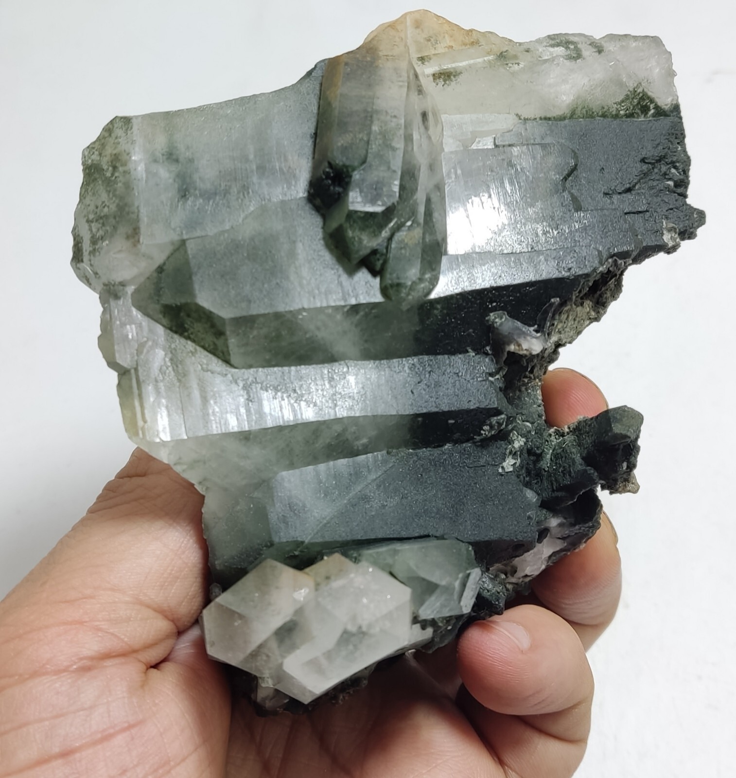 590 grams Chlorite Quartz Cluster Green Quartz Natural Quartz Quartz minerals