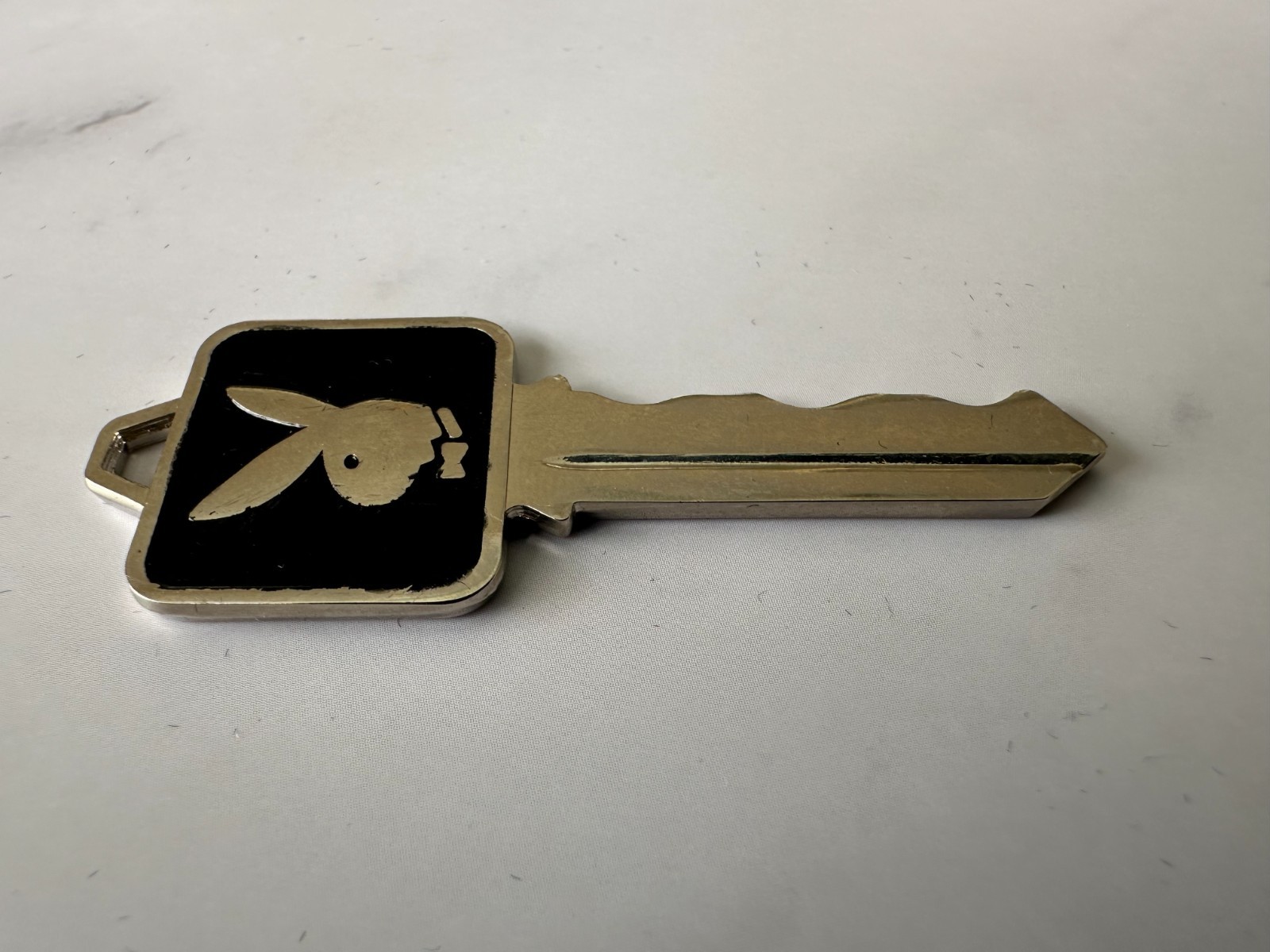 BEAUTIFUL LOOKING MEMBERSHIP PLAYBOY CLUB KEY 🔑  COLLECTIBLE HEFNER BUNNY