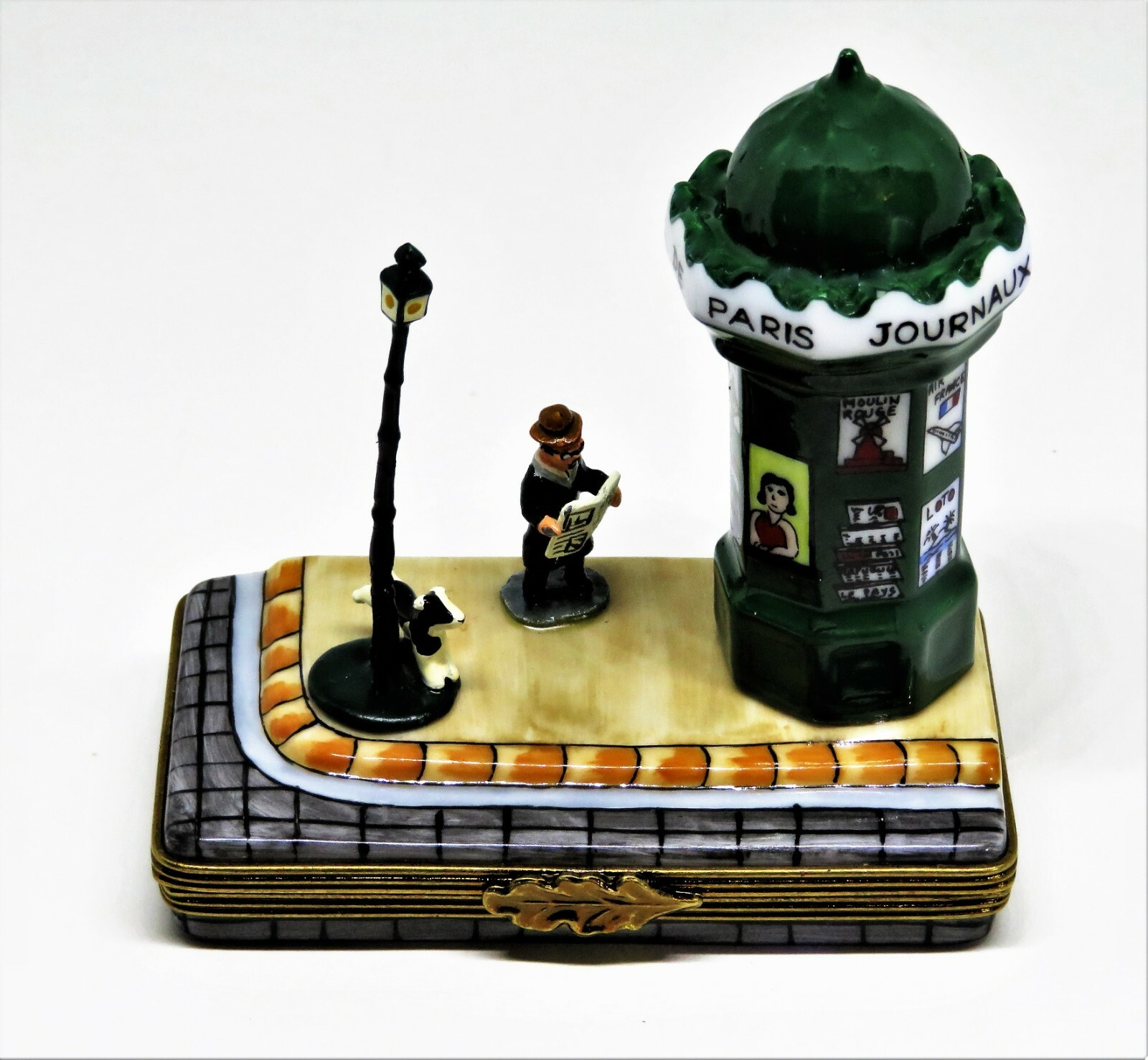 LIMOGES FRANCE BOX - PARIS SCENE - NEWSPAPER KIOSK & MAN & DOG & STREET LIGHT