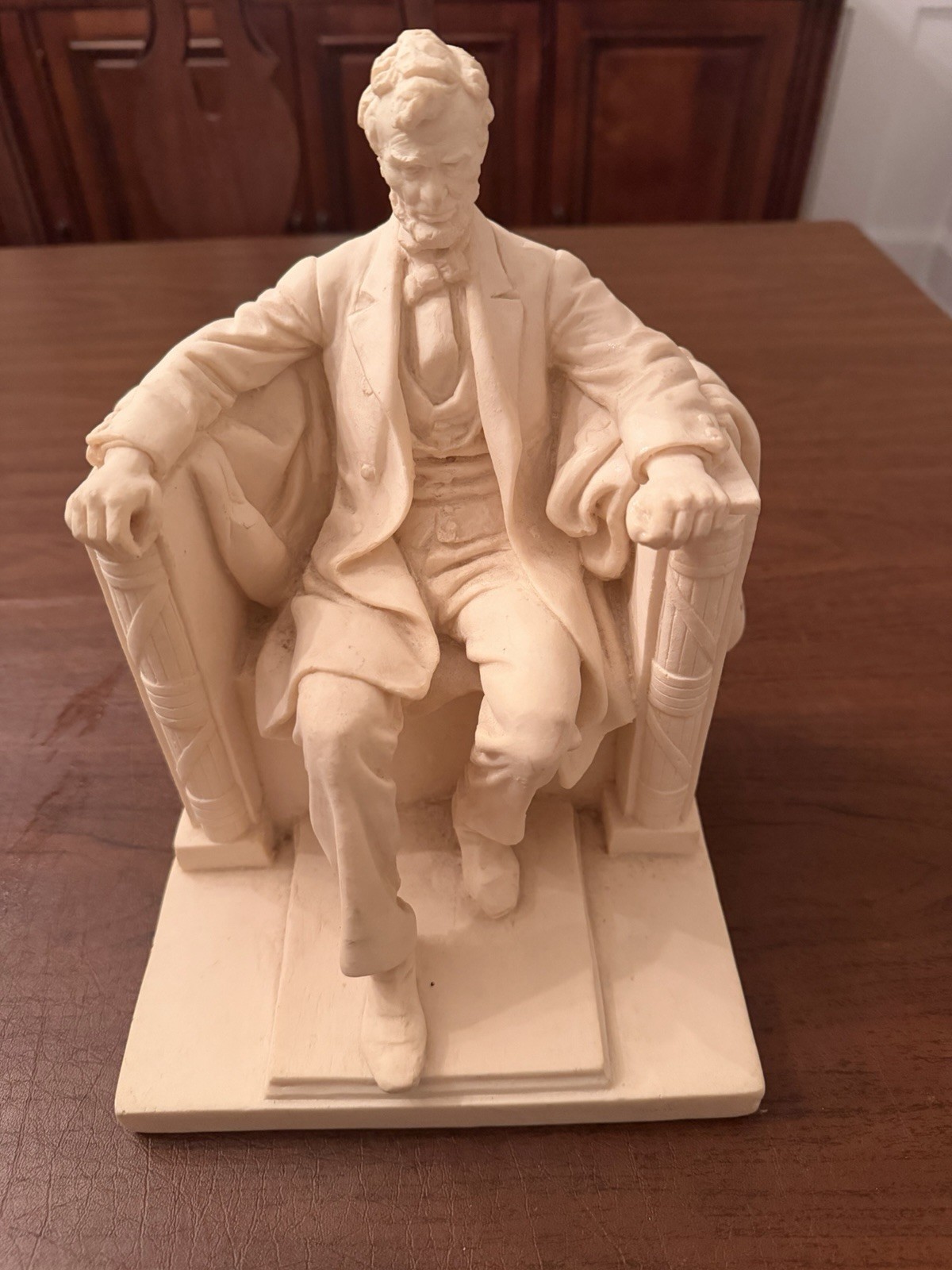 VINTAGE 1997 AUSTIN PRODUCTS ABE LINCOLN SITTING IN CHAIR NICE CONDITION HEAVY