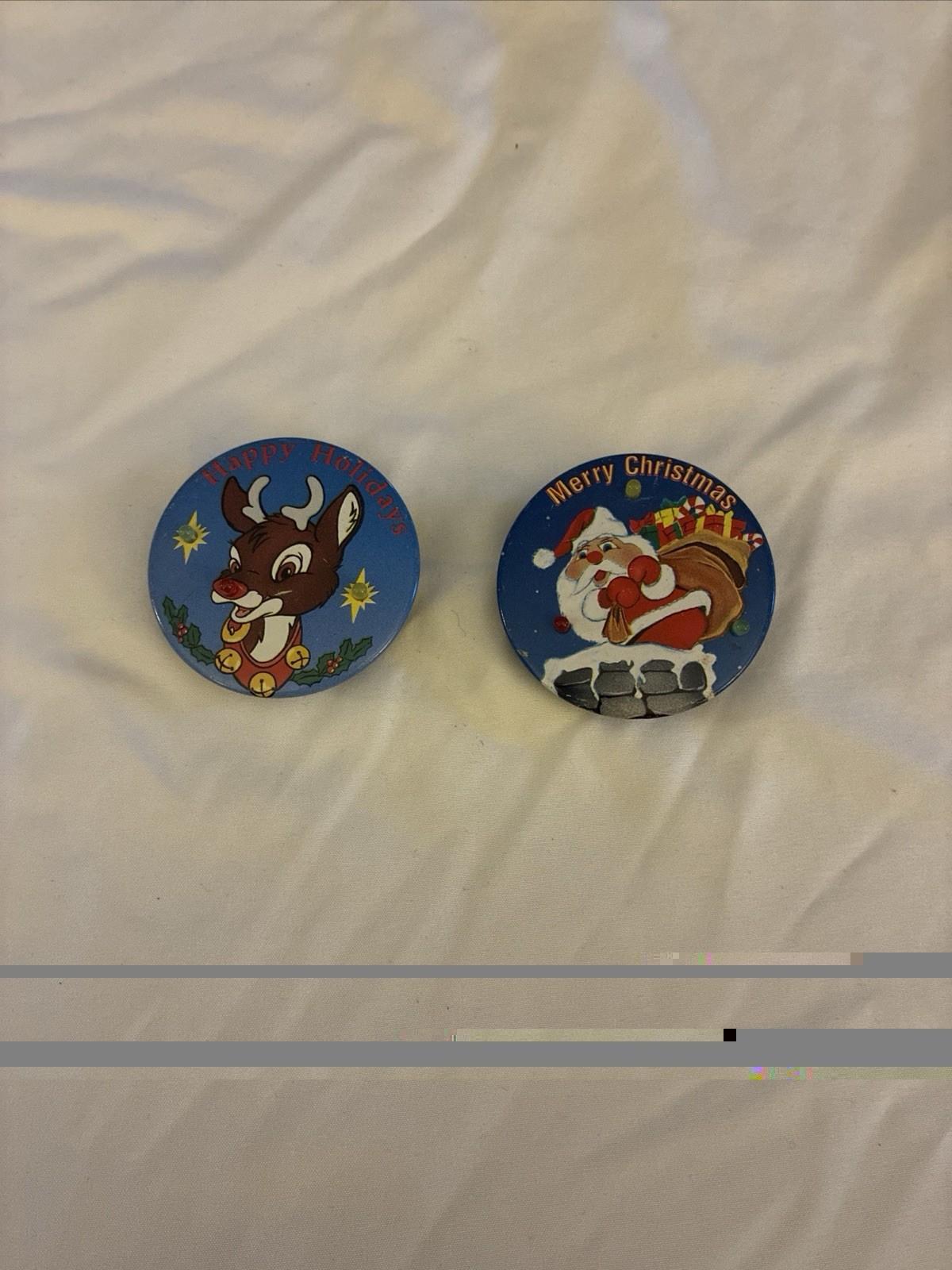 Vintage Santa Claus Light up Going Down Chimney Blue Button & Rudolph button
