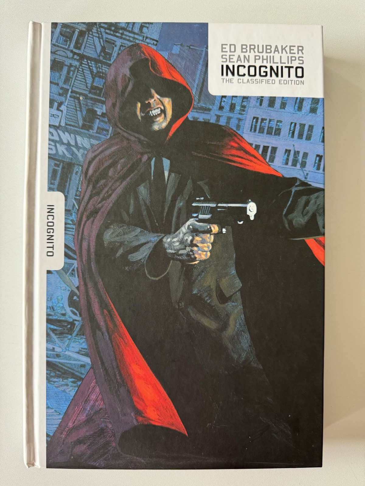 INCOGNITO THE CLASSIFIED ED. - Ed Brubaker, Sean Phillips- 2012 1st Print- VF/NM