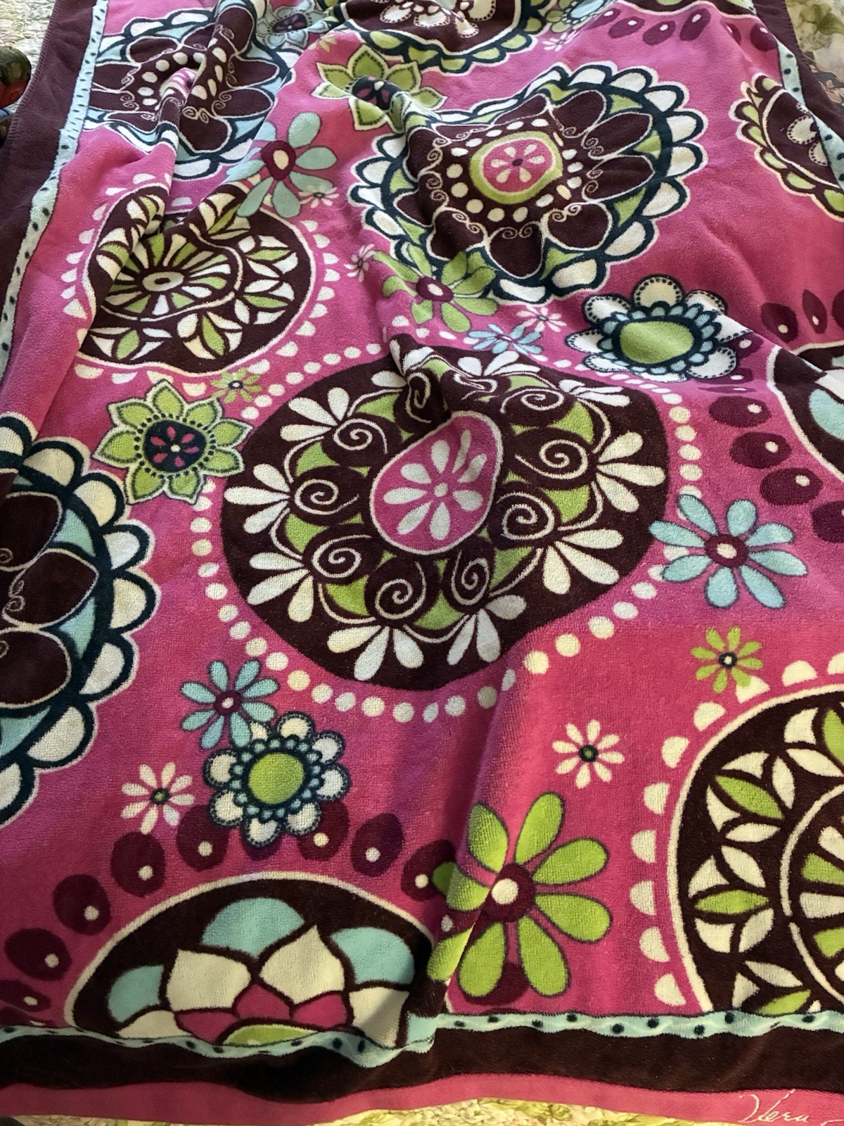 VERA BRADLEY LARGE 32” X 60” BEACH TOWEL CUPCAKE PINK BROWN TURQOUISE COTTON EUC VERA BRADLEY LARGE 32” X 60” BEACH TOWEL CUPCAKE PINK BROWN TURQOUISE COTTON EUC