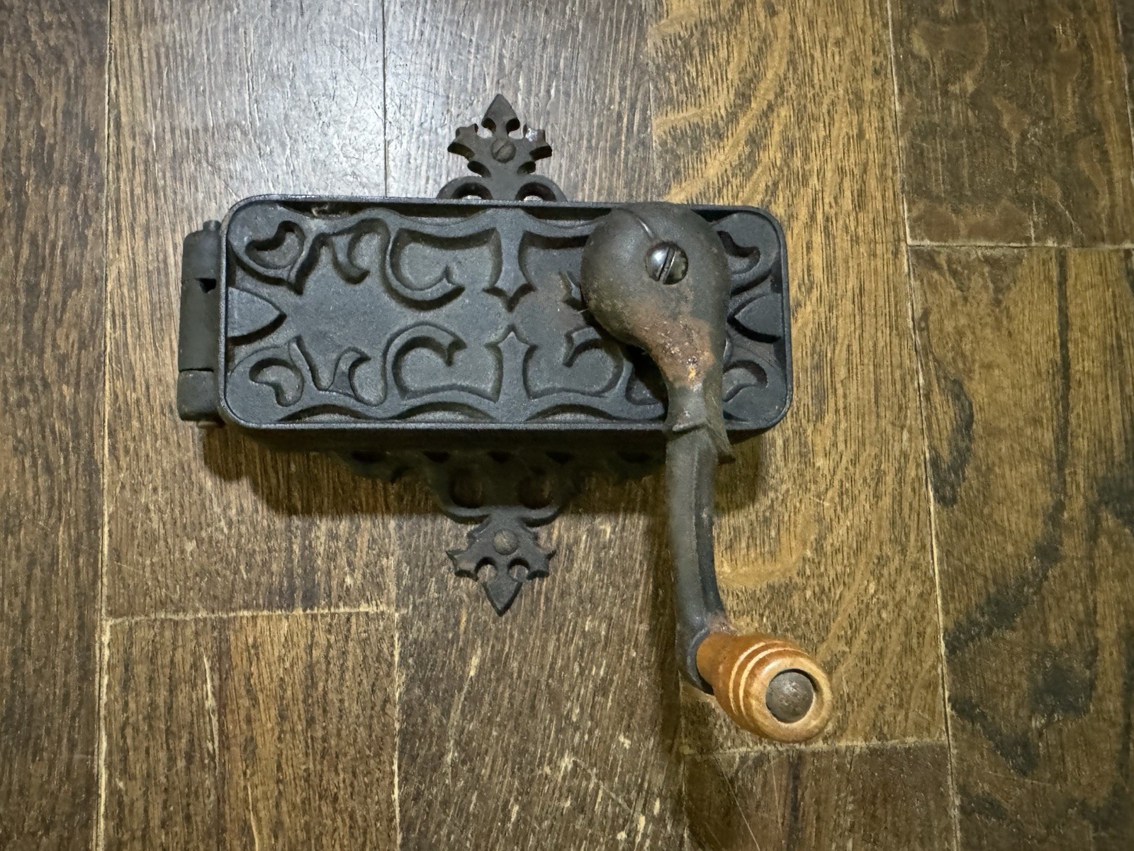 Vintage Antique Cast Iron Wall Mount Dazey Americana Can Opener