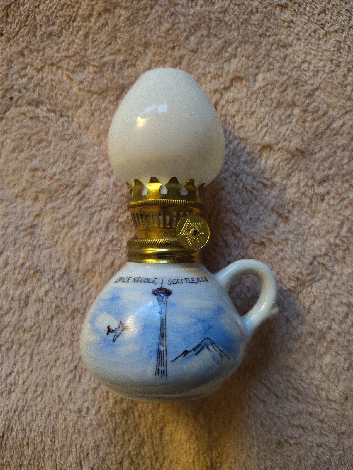 VTG 1962 Seattle World’s Fair Space Needle Mini Oil Lamp Souvenir PRISTINE...