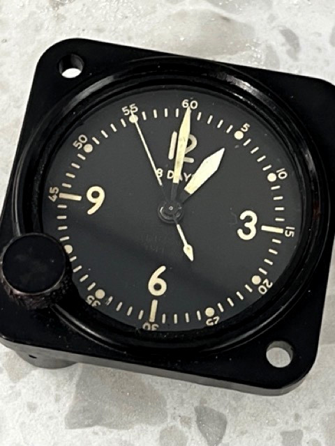 Rare Aircraft Bulova A.F.U.S Army A11 8 day Aviation not running for parts or re