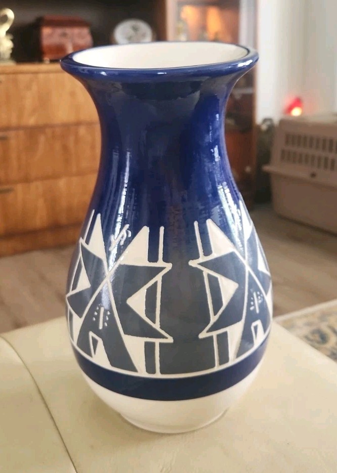 VTG High Elk Sioux Hand Painted Etched Vase Native America Pottery Signed 10\