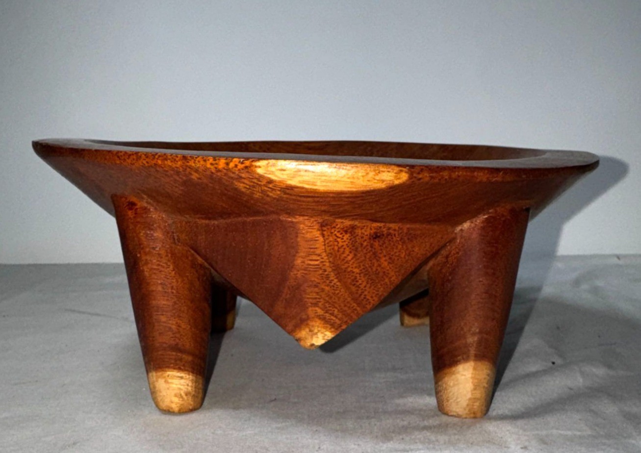 Vintage Carved Kava Fiji Wooden Ceremonial Bowl Tri-Leg