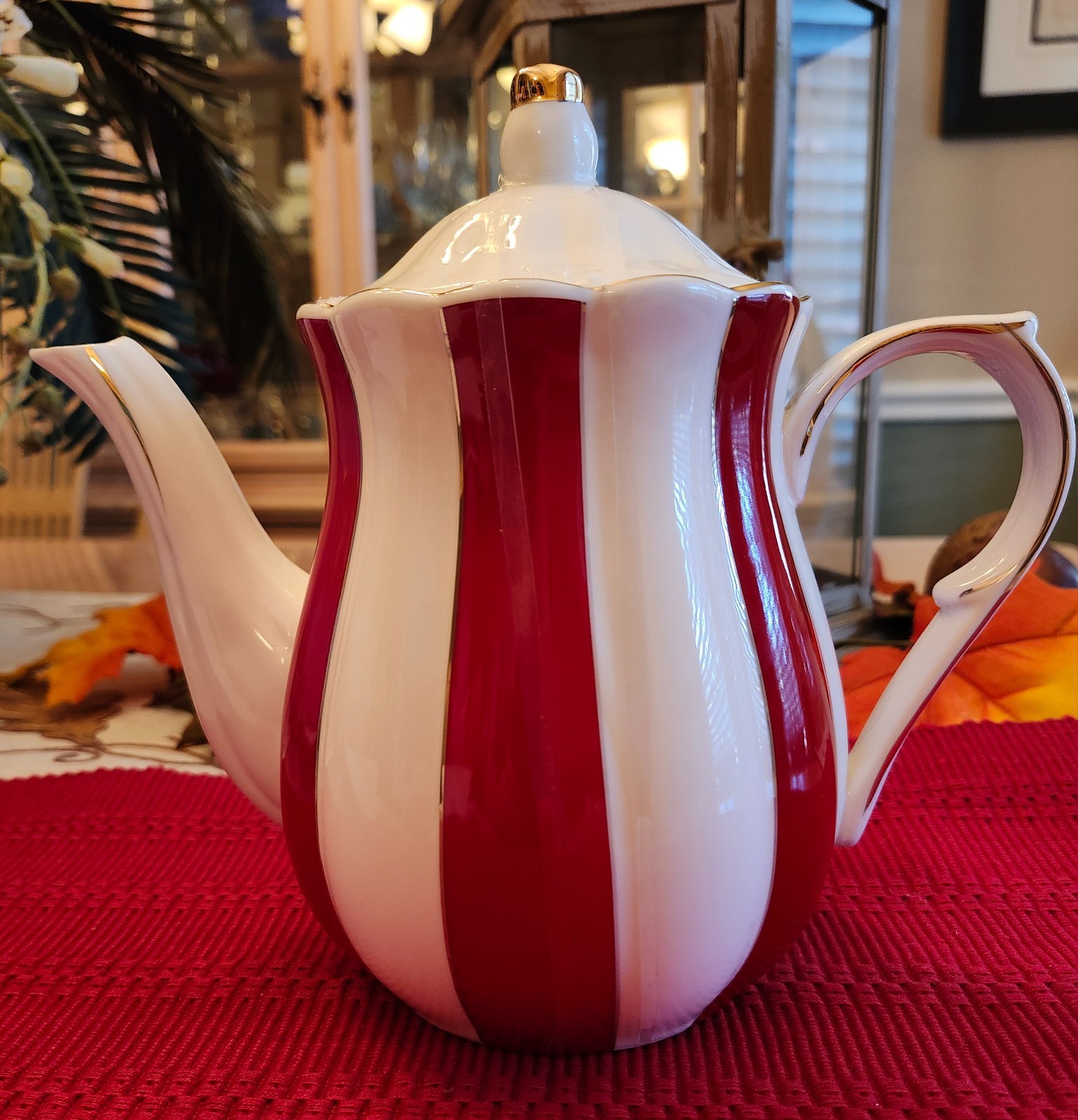 GRACE TEAWARE PORCELAIN TALL TEAPOT WITH LID HOLIDAYS CHRISTMAS RED & WHITE