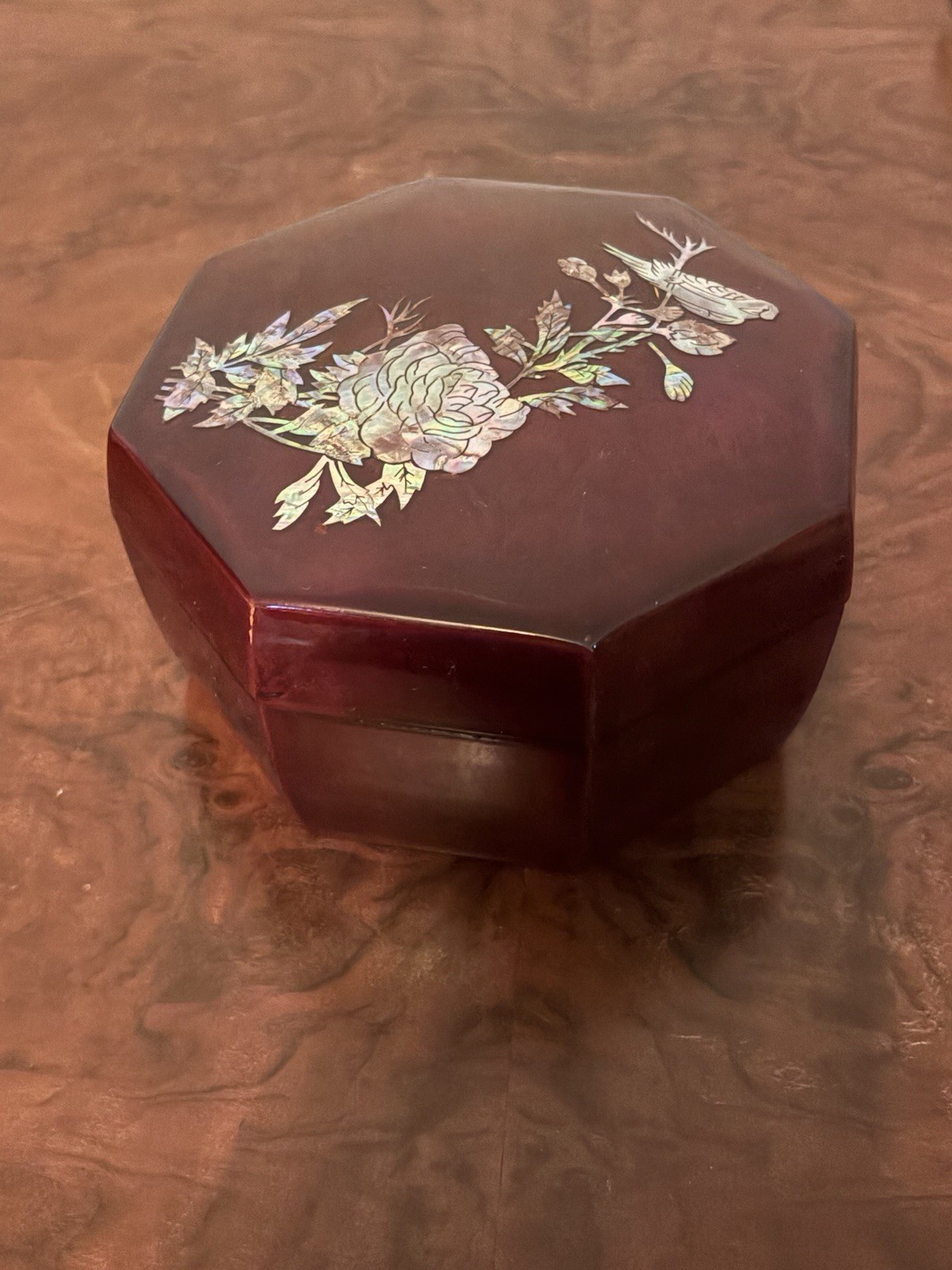 Vintage Korean Najeon-chilgi Octagonal Jewelry Box Mother of Pearl Inlay 5 in