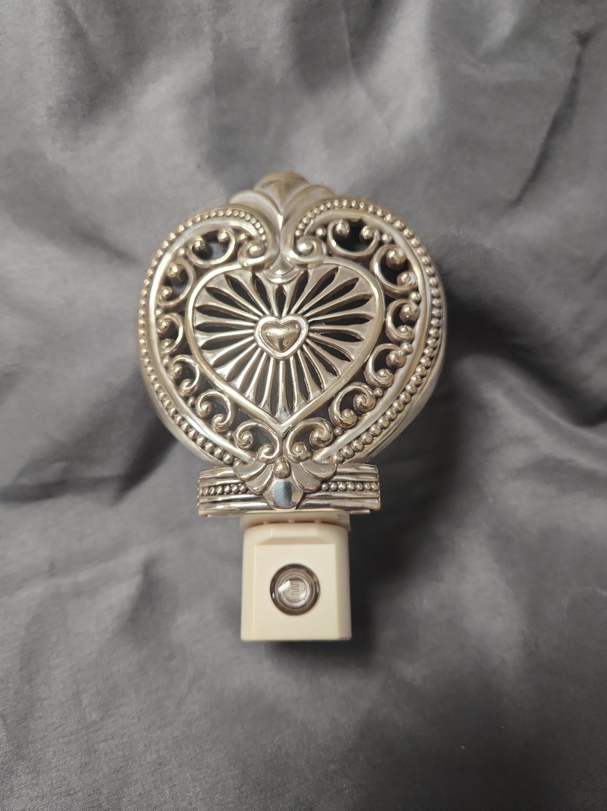Brighton Bright Heart Nightlight Silver Plated Retired