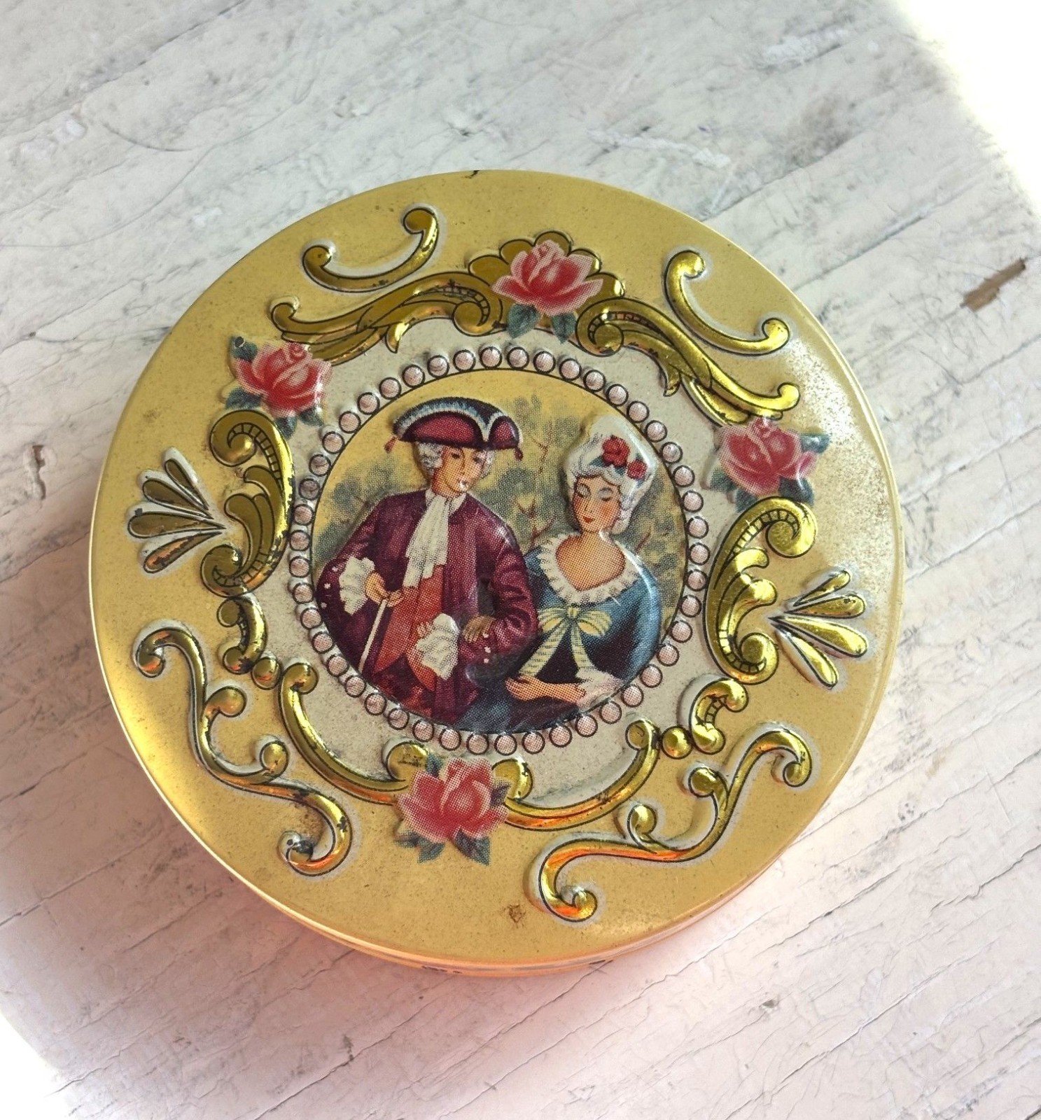 Vintage 30s-50s Round Litho Tin Box 3\ Vintage 30s-50s Round Litho Tin Box 3\