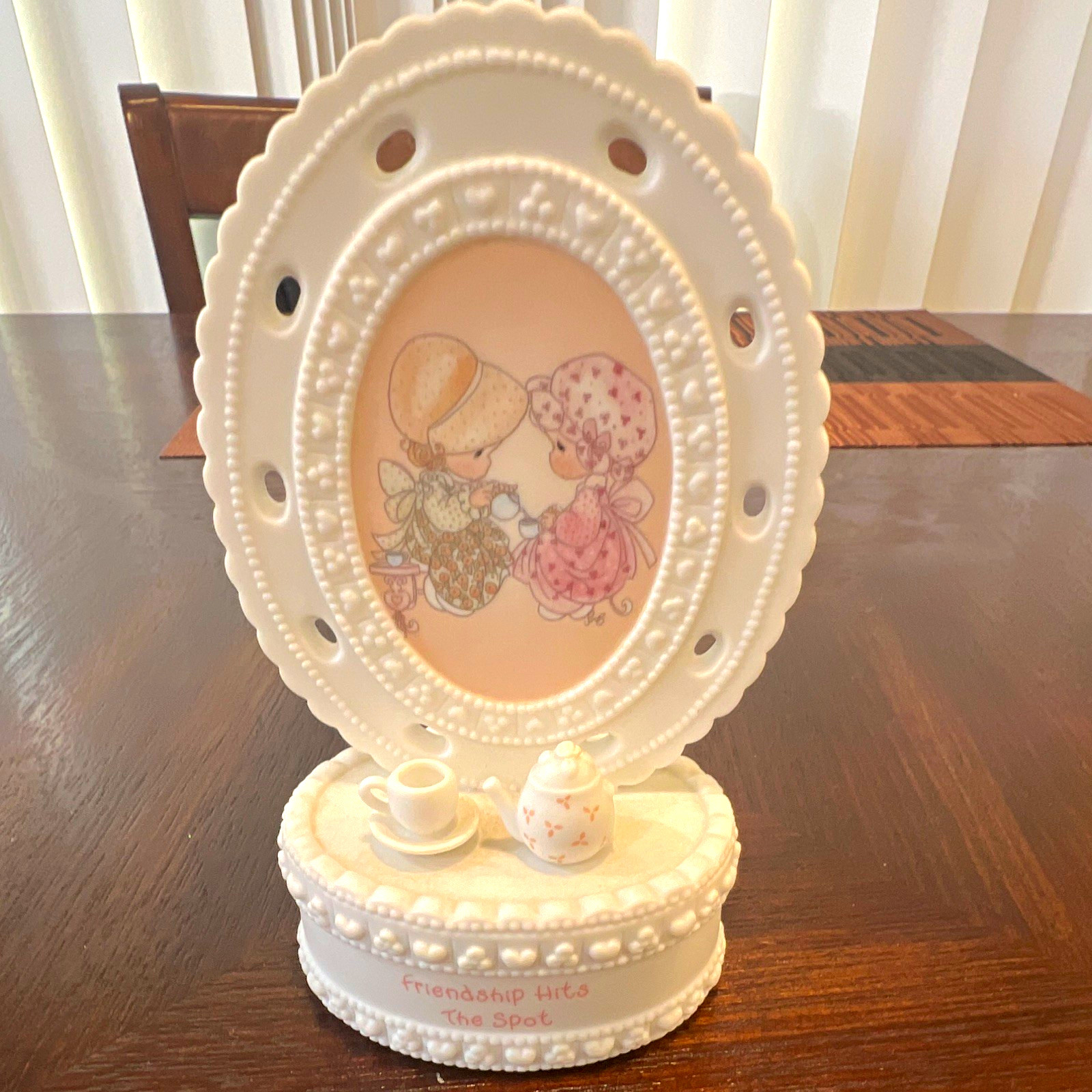 Precious Moments Friendship Hits the Spot Oval Porcelain 4x6 Frame Easel 1998