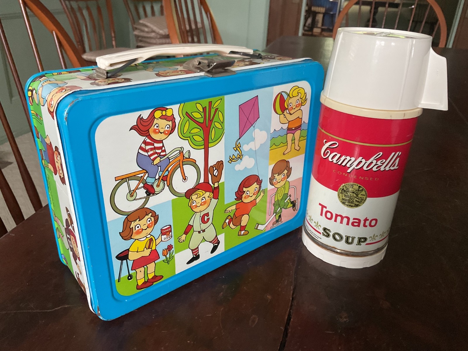 VINTAGE CAMPBELL\'S SOUP LUNCHBOX AND THERMOS