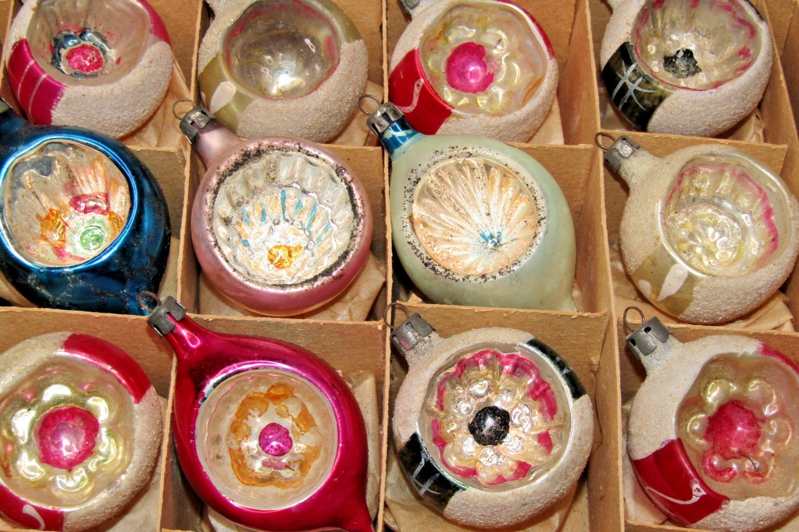Lot VTG Glass Pictured Glitter Mica Indent BALL DROP Christmas Ornament CHOOSE