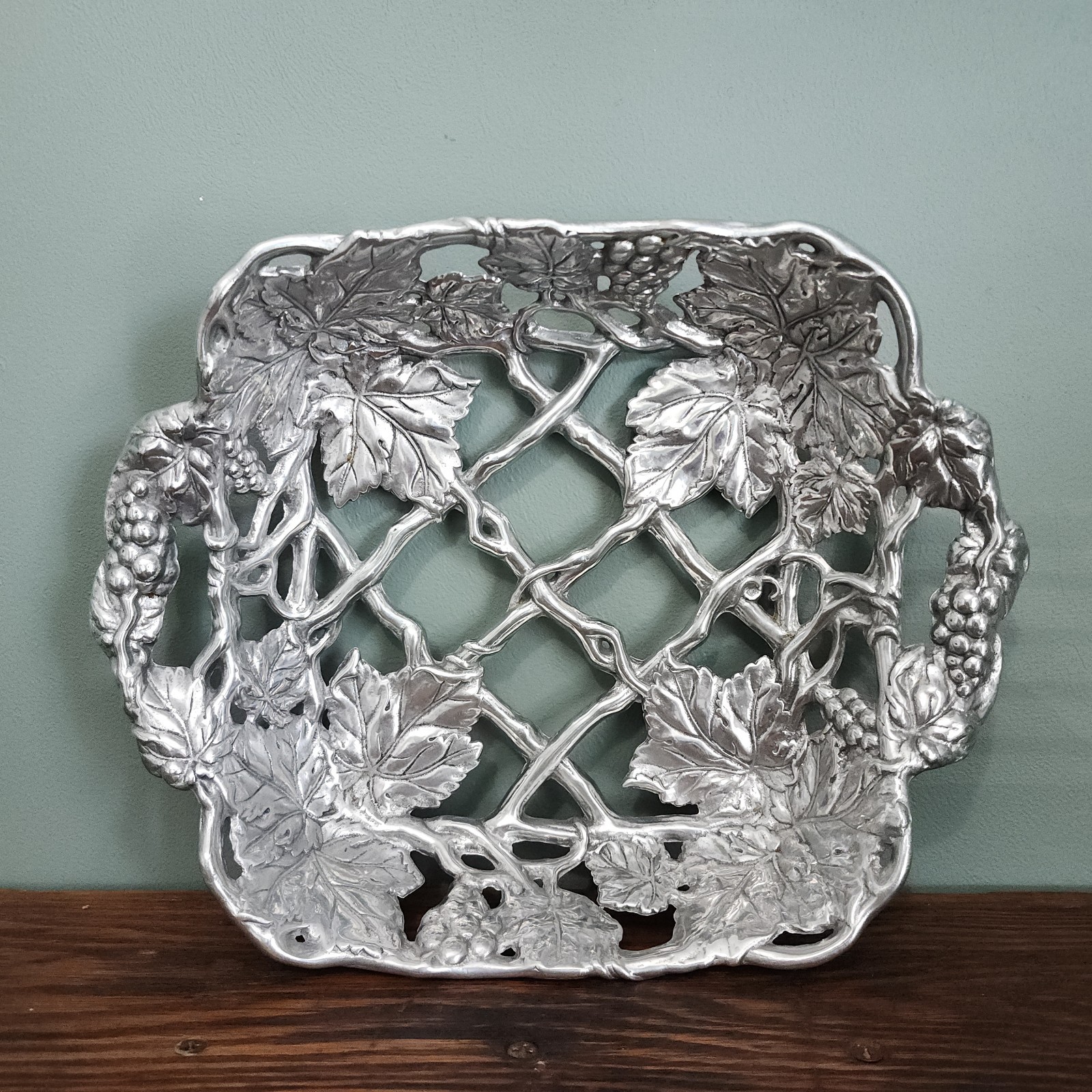 Vintage Arthur Court GRAPES & VINES Square Basket With Handles 10.25\ Vintage Arthur Court GRAPES & VINES Square Basket With Handles 10.25\