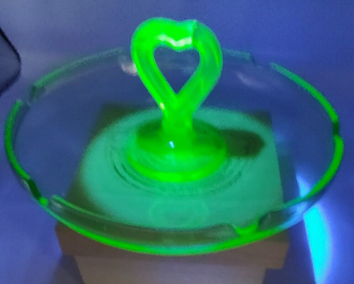 Uranium Glass Greensburg Glassworks Green Heart Handle Ashtray  CRACKED HANDLE