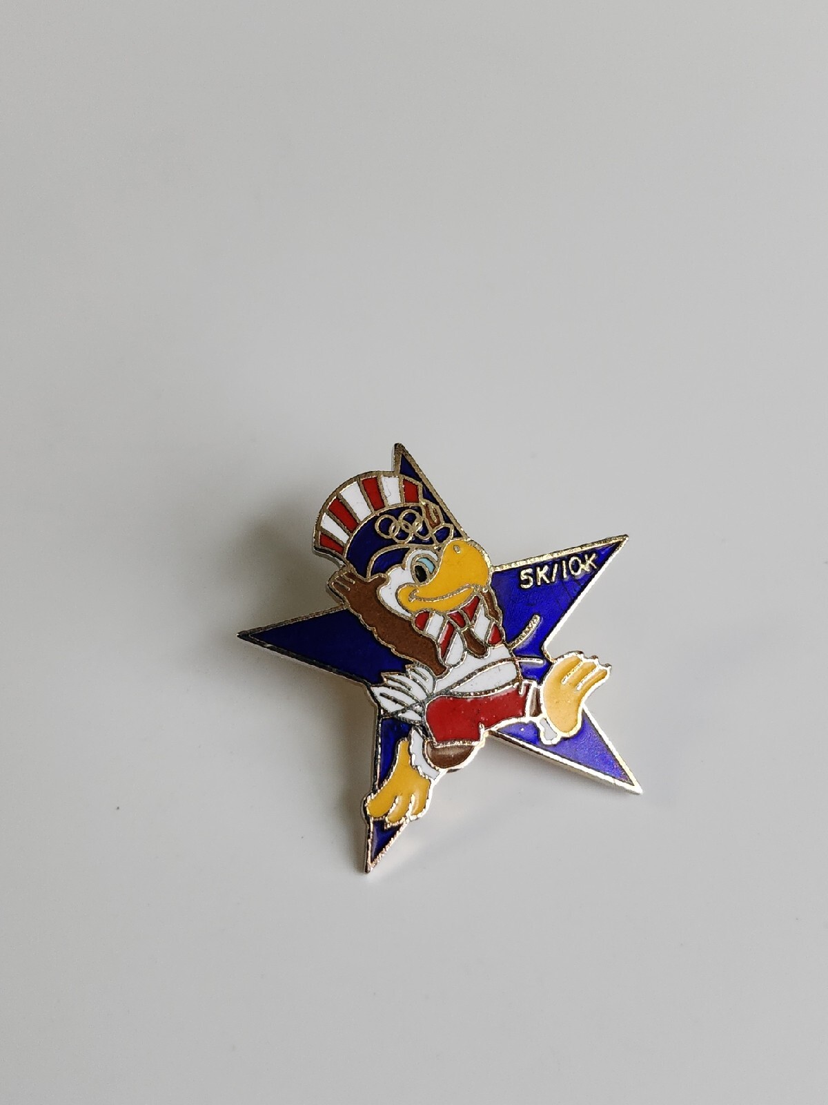 Sam the Eagle 5K/10K Lapel Pin Los Angeles Summer Olympic Games 1984