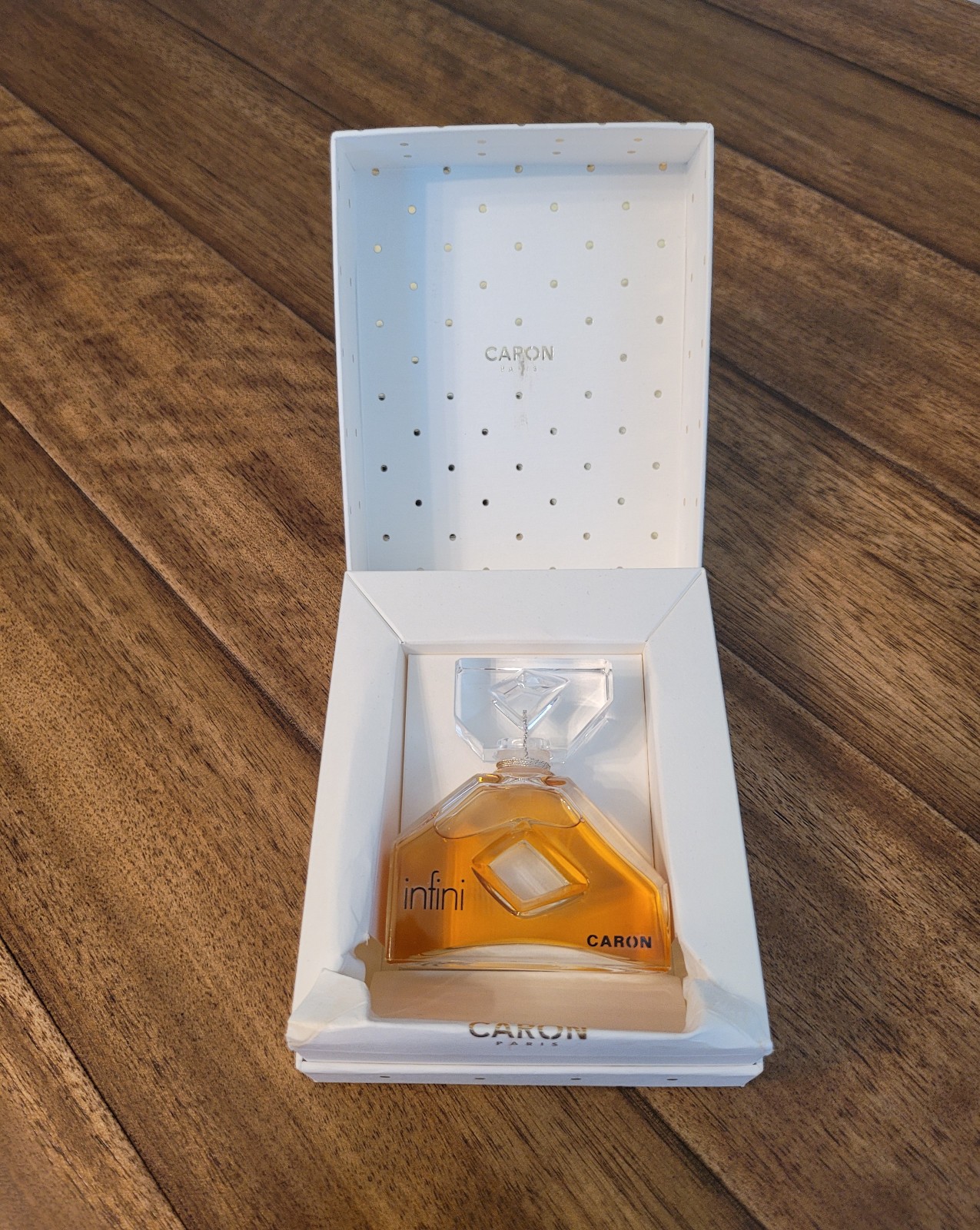 Vintage Caron Infini Parfum 15 ml in Polka Dot Box France Vintage Caron Infini Parfum 15 ml in Polka Dot Box France