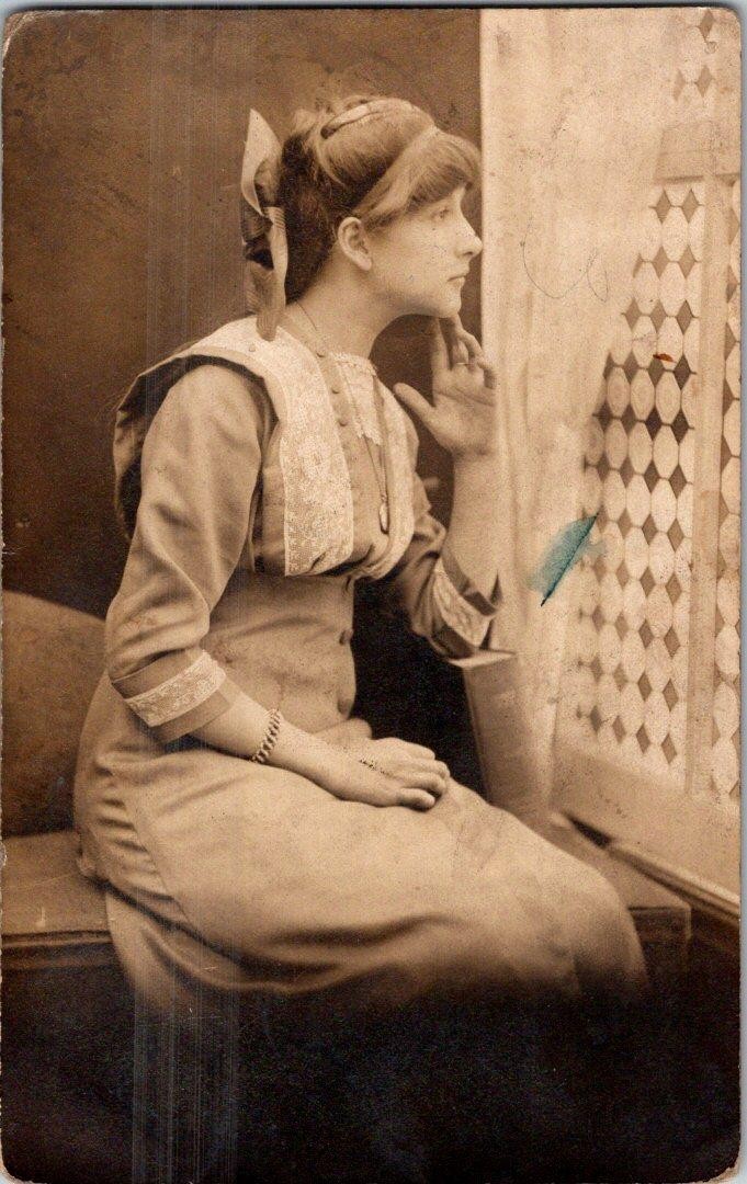 1910-20\'s RPPC WOMAN LOOKING out of WINDOW LEBANON PA REAL PHOTO POSTCARD