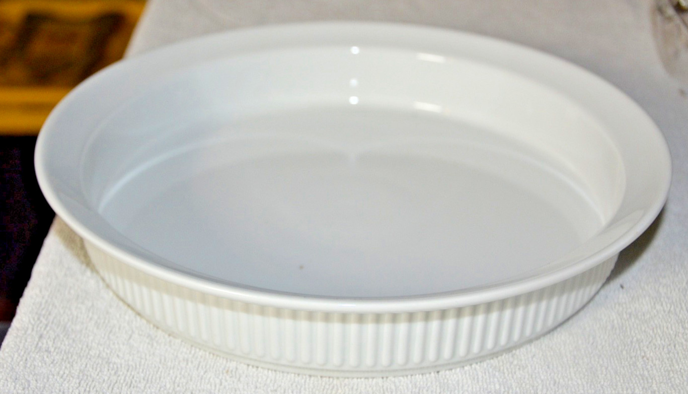 Dansk Fluted White Cafe Round Quiche 10 3/4\