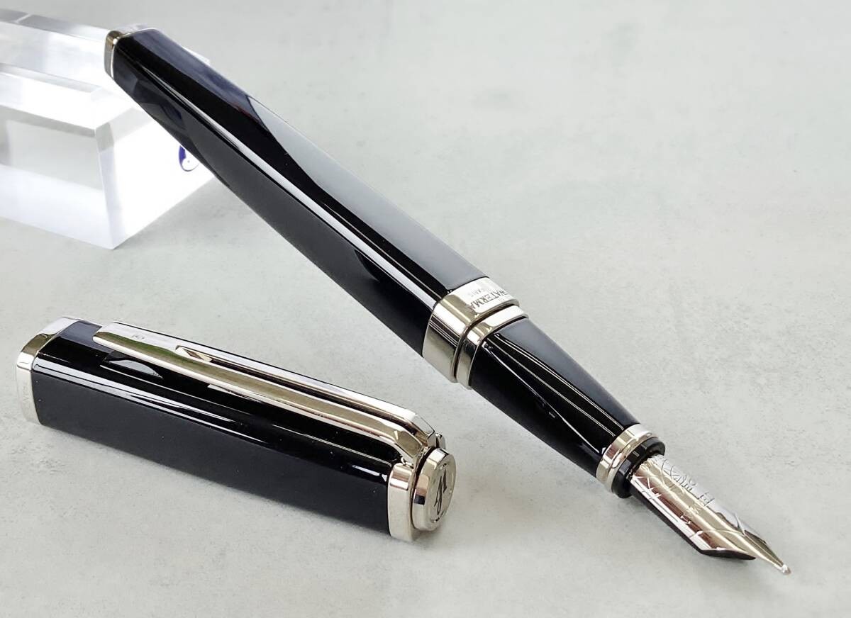 Mint WATERMAN Exception 18K-750 M Medium Fountain Pen Box Converter