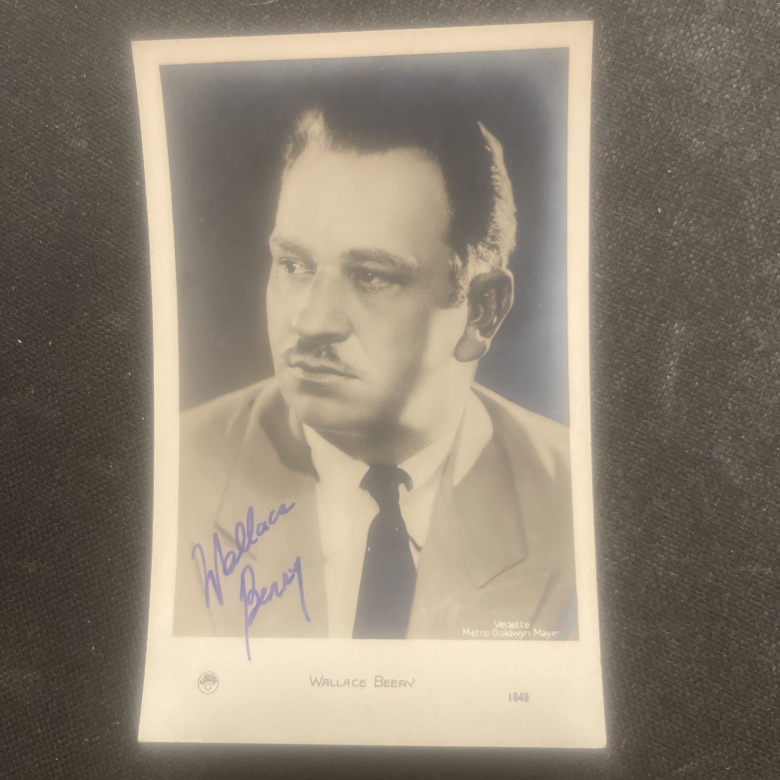 Vintage Wallace Beery Cinema Postcard Autograph Signature Dedication