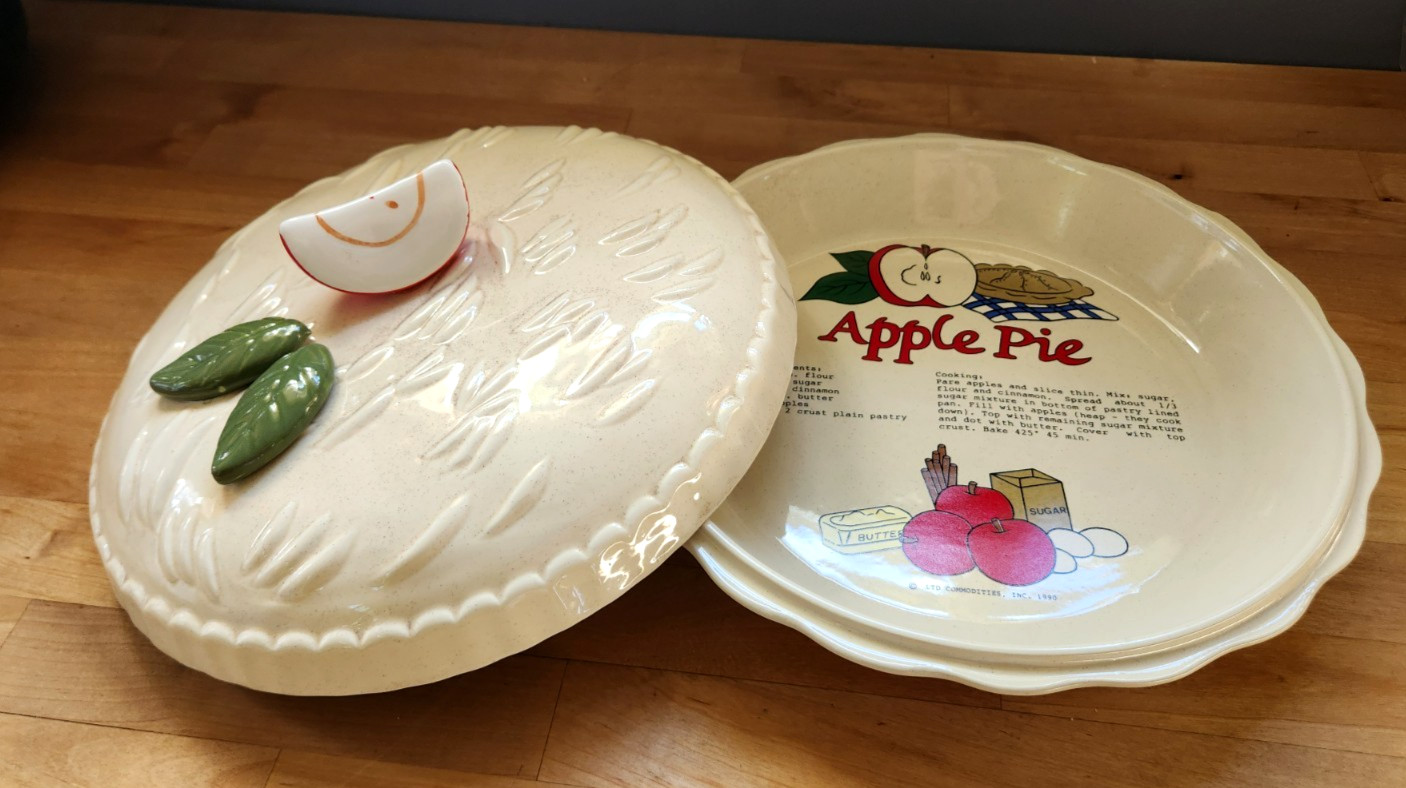 Vintage 1990 LTD Commodities Ceramic Apple Pie Recipe Plate With Cover Lid