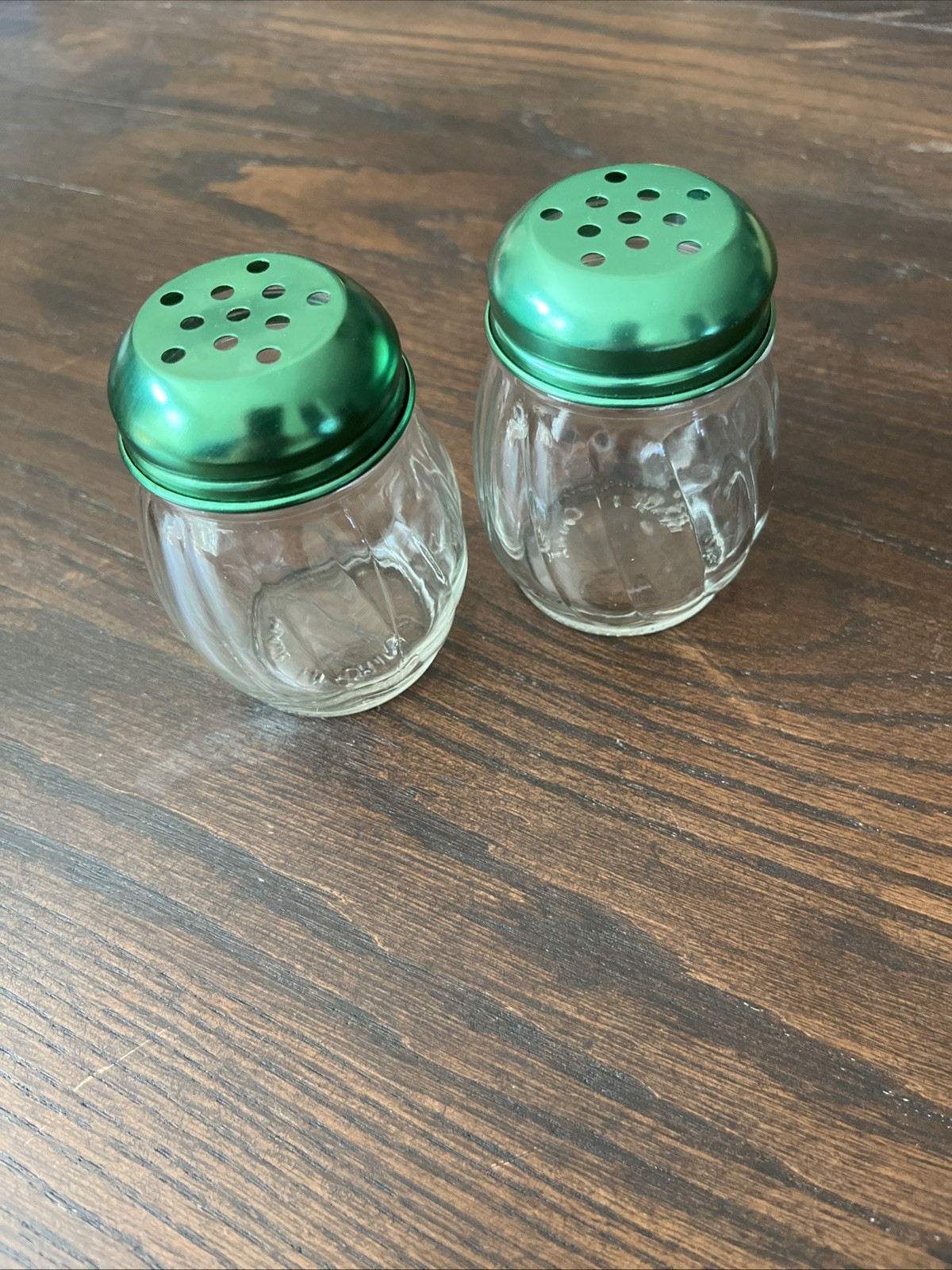 Set 2 KRAFT Vintage Clear Glass W/Swirl Ribs Cheese/Spice/Herb Shakers Metal Lid