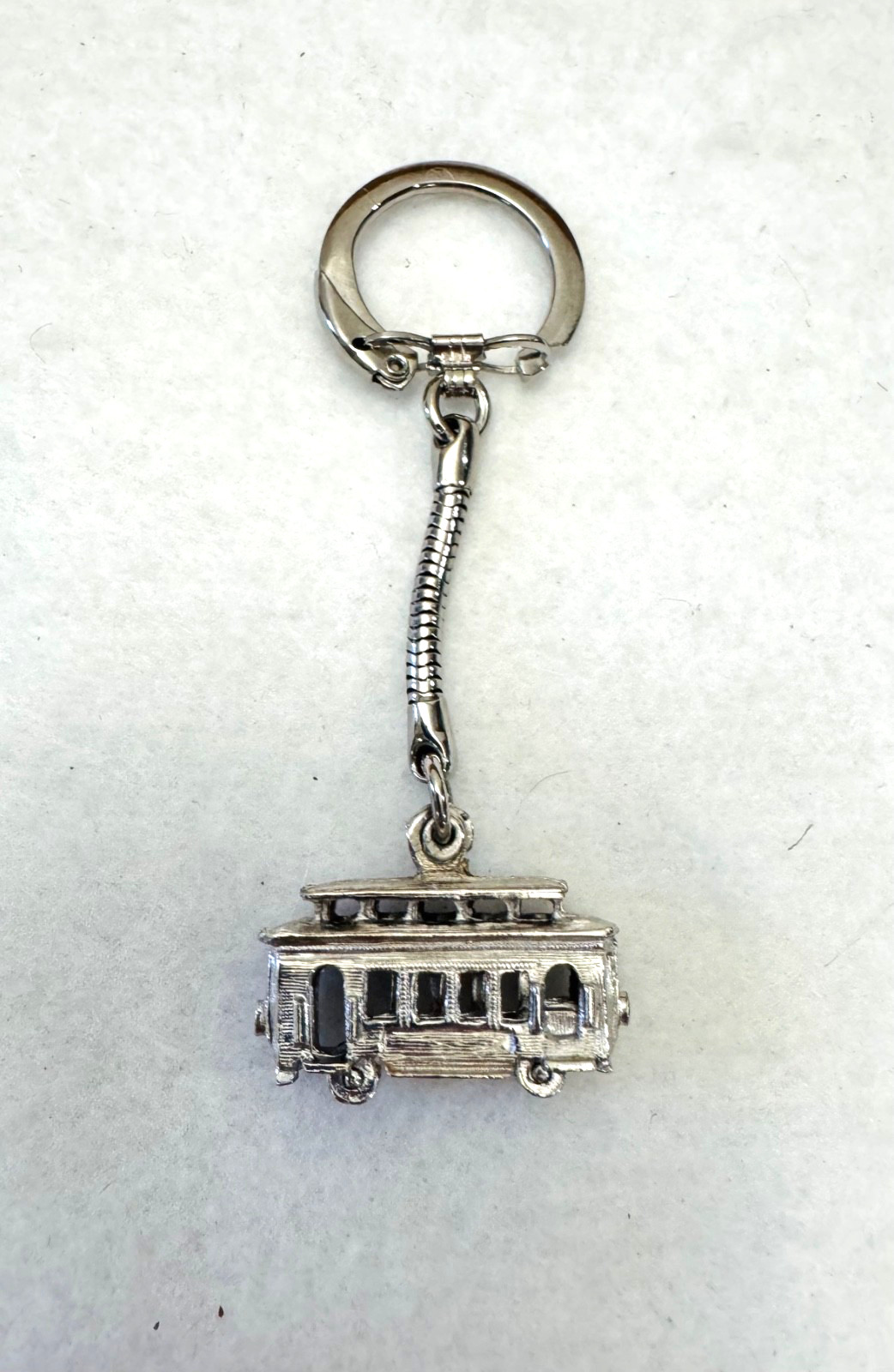 Vintage Silver Tone Metal Trolley Cable Car Streetcar Keychain Estate Find