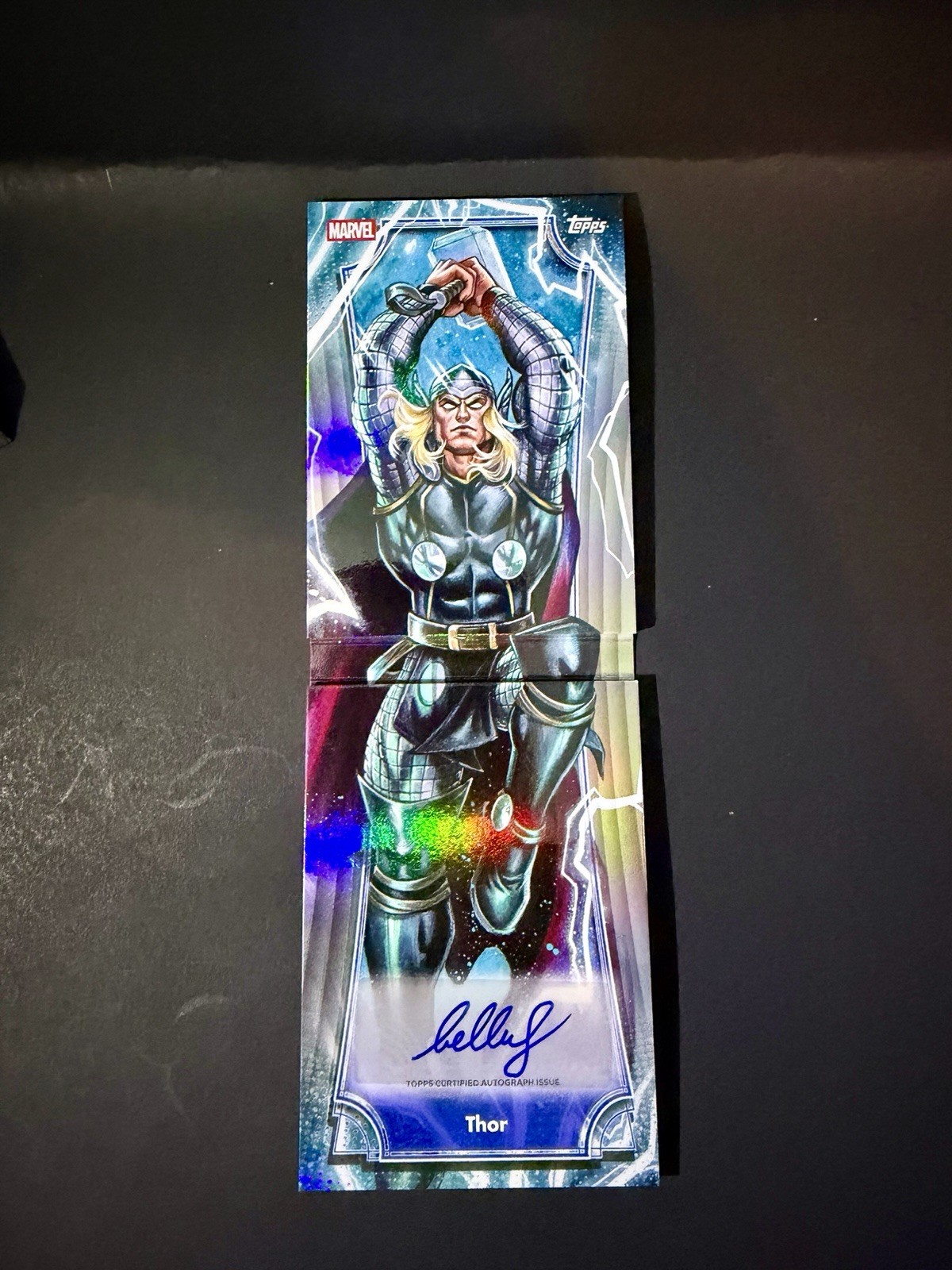 2026 Topps Neon Marvel Thor Giant-Sized Booklet Auto #GS-8 Bella Rachlin 2026 Topps Neon Marvel Thor Giant-Sized Booklet Auto #GS-8 Bella Rachlin
