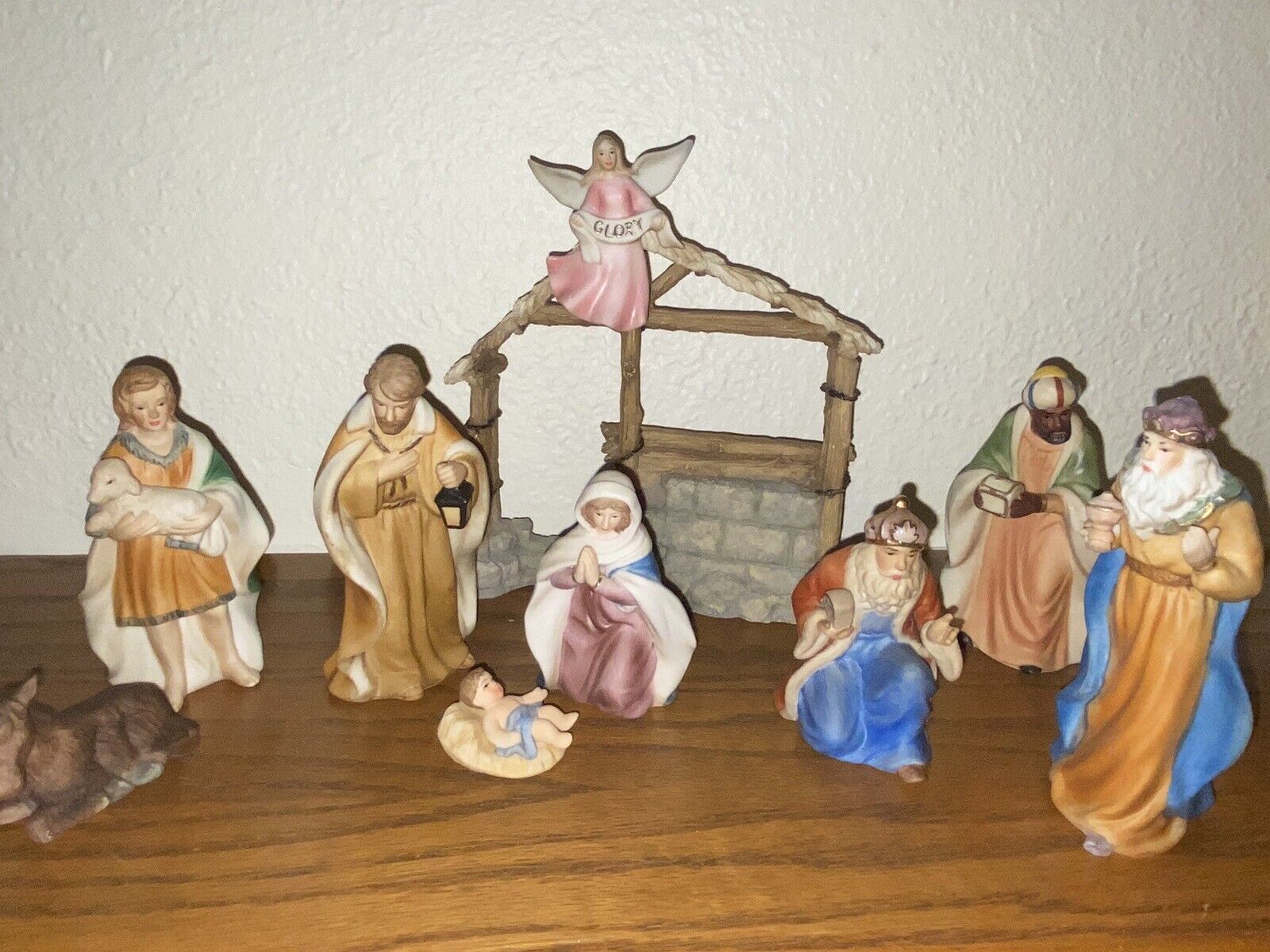 Royal Doulton Petite Musical Nativity Missing Sheep All Others Very Nice