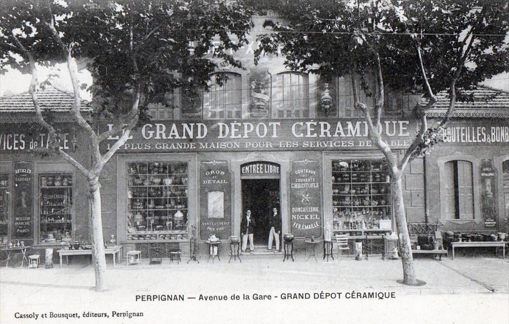 Old postcard 66 PERPIGNAN AVENUE DE LA GARE GRAND DEPOT CERAMIQUE (COMMERCE STORE