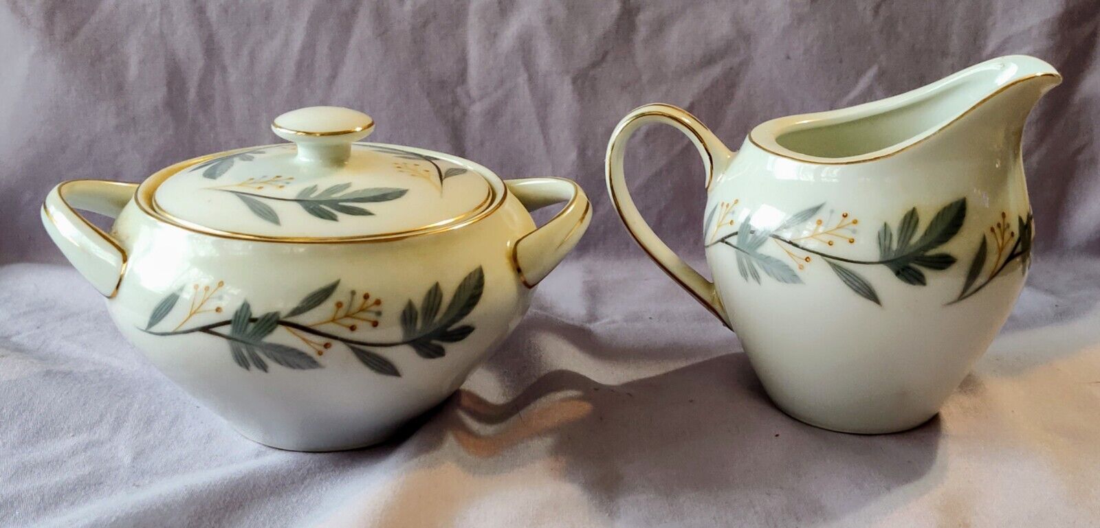 Vtg MEITO China ME184 Floral Creamer and Sugar Bowl w/ Lid Painted Floral Japan