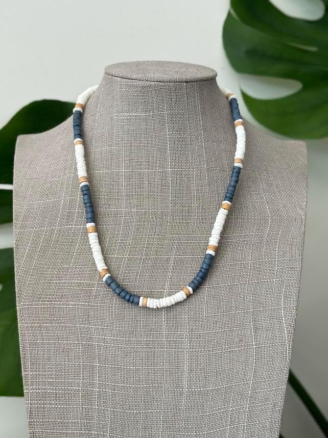 Hawaiian Jewelry Clam Shell Coconut Beaded Hand Made 18\