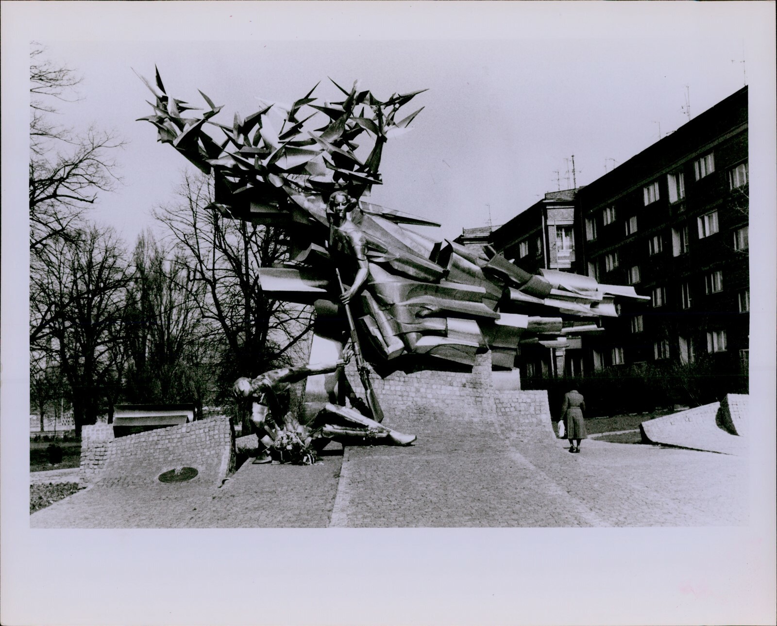 LG821 1939 Original Photo DEFENDERS OF POLISH POST OFFICE Monument Gdansk Art LG821 1939 Original Photo DEFENDERS OF POLISH POST OFFICE Monument Gdansk Art