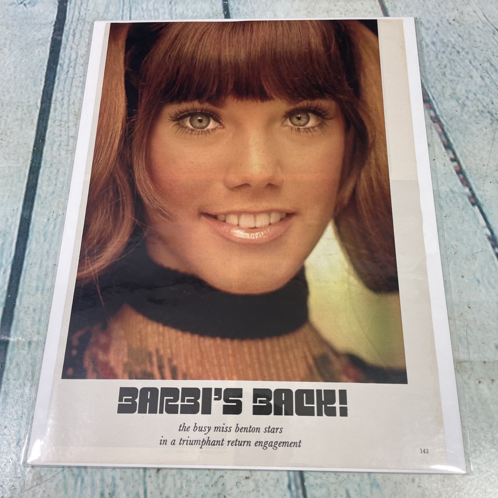 1973 Sexy Barbi Benton Eyes Smile Vtg Print Ad/Poster Pinup Art Magazine Page 1973 Sexy Barbi Benton Eyes Smile Vtg Print Ad/Poster Pinup Art Magazine Page