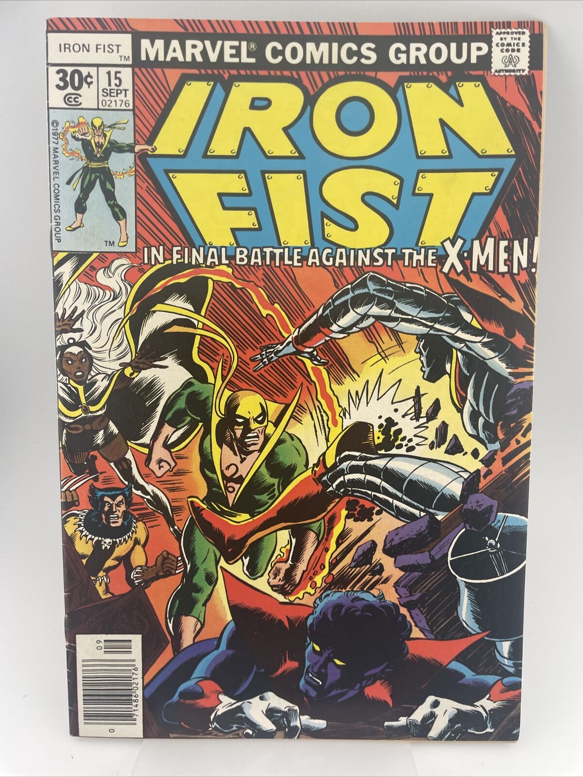 Iron Fist #15 (1977) 8.0 VF - Signed by Chris Claremont / Early John Byrne X-Men