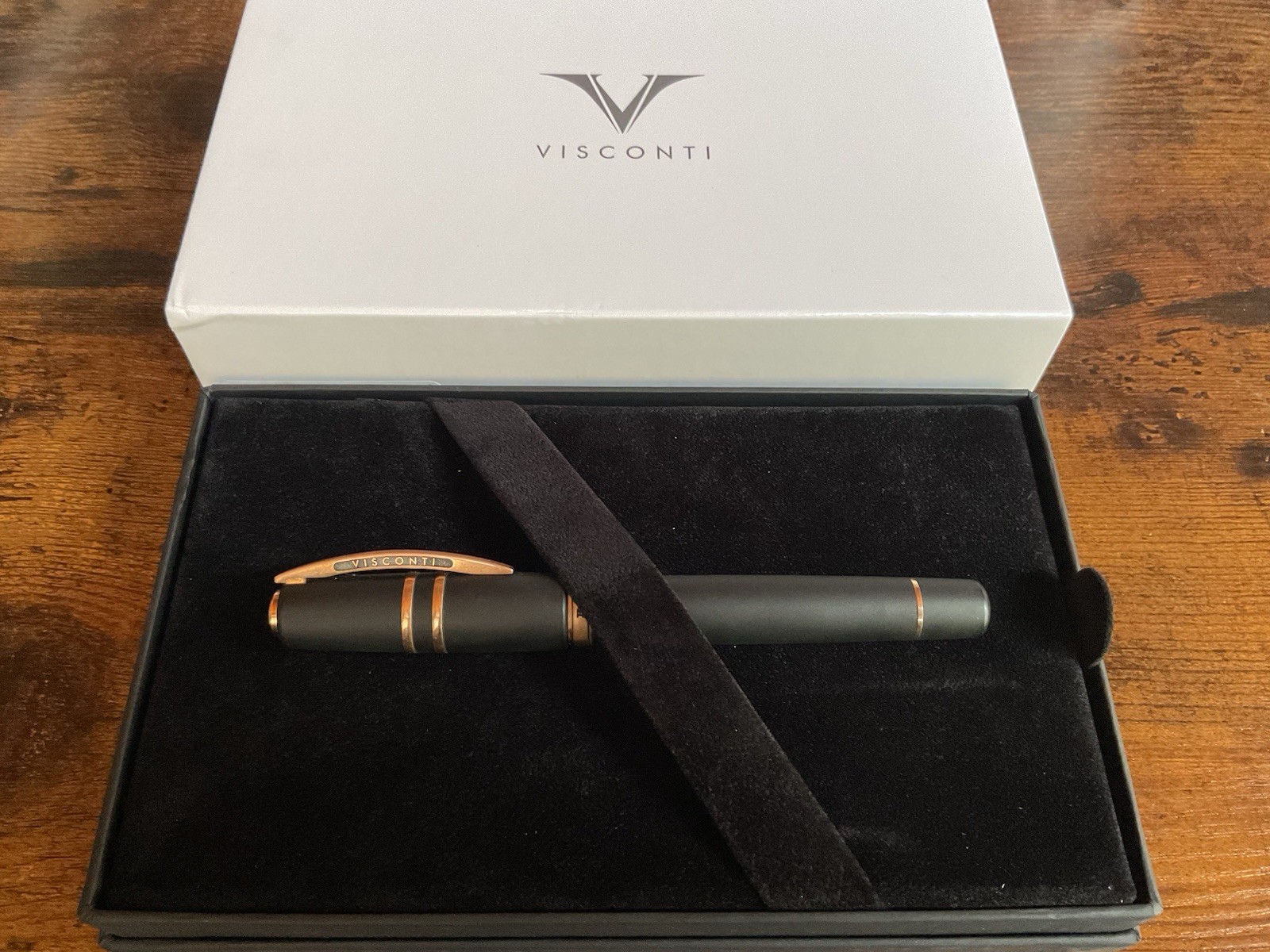 Visconti Homo Sapiens Bronze Age Fountain Pen - Fine Cursive Italic 18k Nib Visconti Homo Sapiens Bronze Age Fountain Pen - Fine Cursive Italic 18k Nib