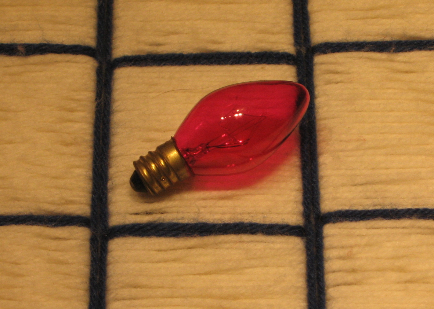 NEW BOX of 25 OUTDOOR C7 Orange AMBER CHRISTMAS 5w LIGHT bulb 130V brass 5 watt