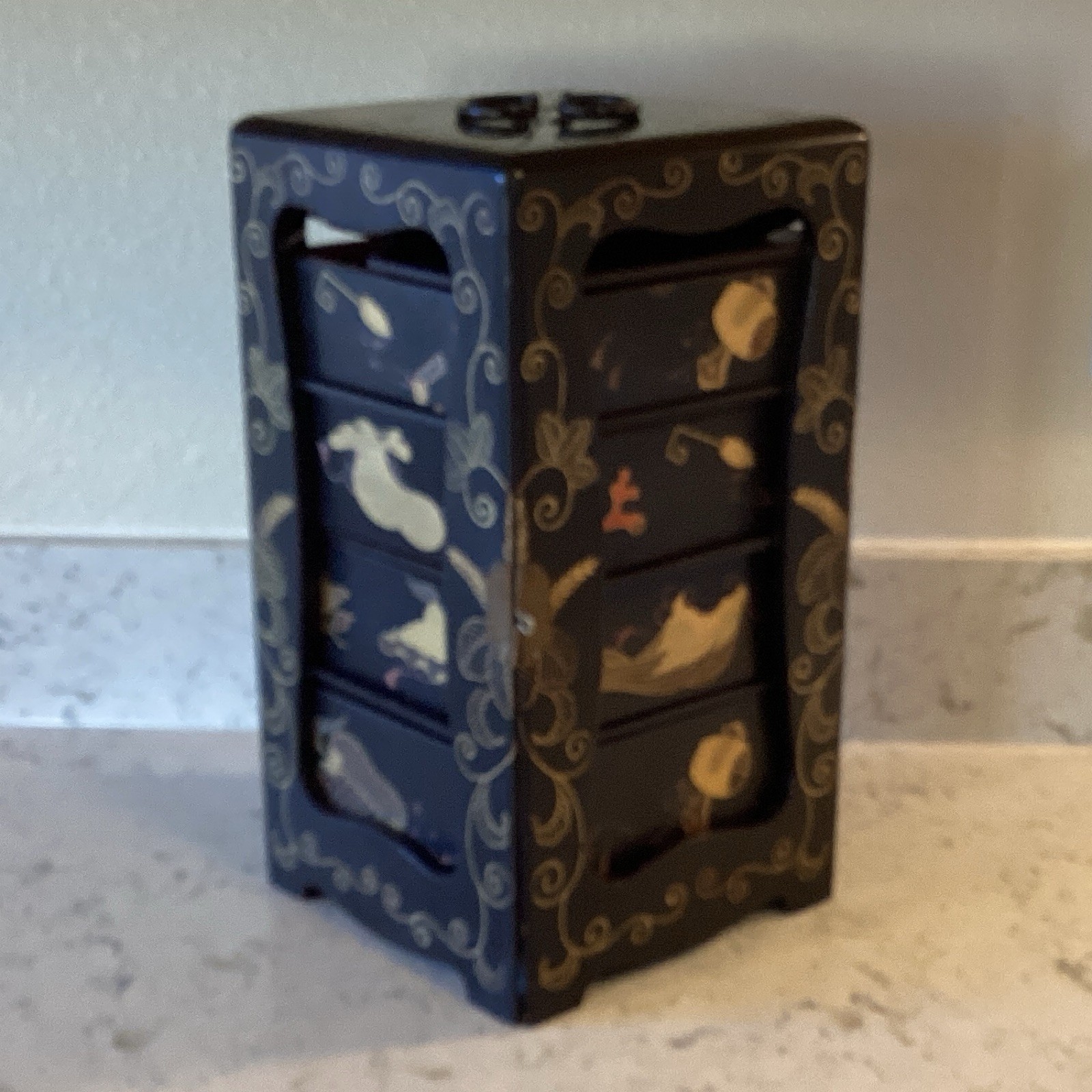 Lacquered Box with Four Square Boxes Two Triangle Boxes and Six Triangle Trays