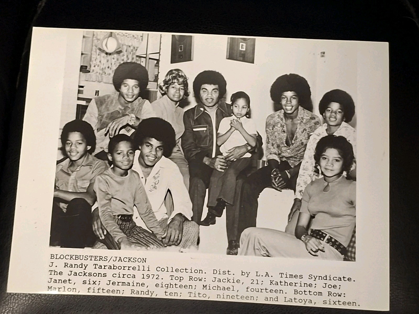 Rare 1991 Press Photo Of Michael Jackson & Family In 1972 Press Details On Back