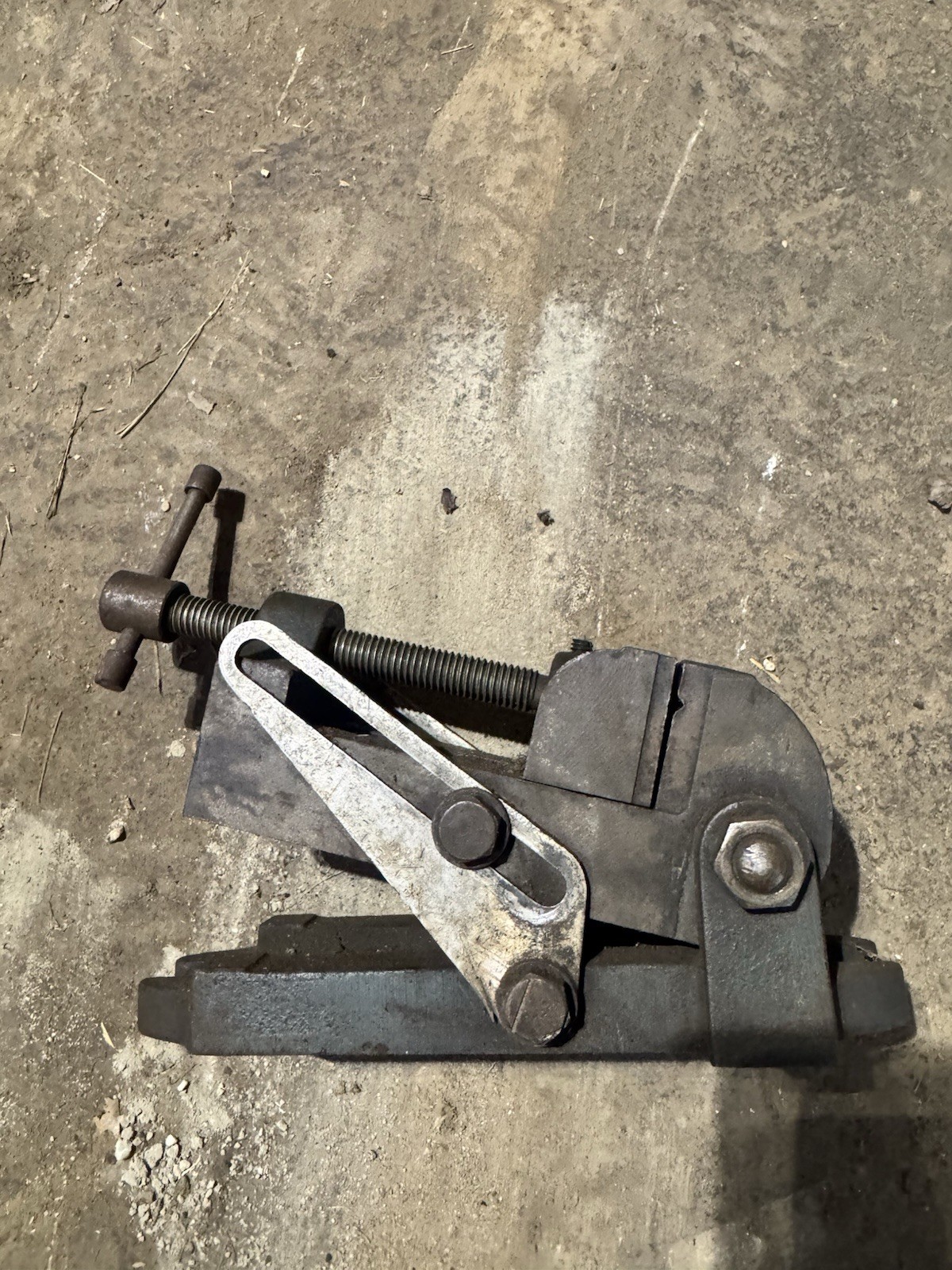 Vintage Tilting Angle Adjustable Quick Action Bench Machine Vise Clamp Vintage Tilting Angle Adjustable Quick Action Bench Machine Vise Clamp
