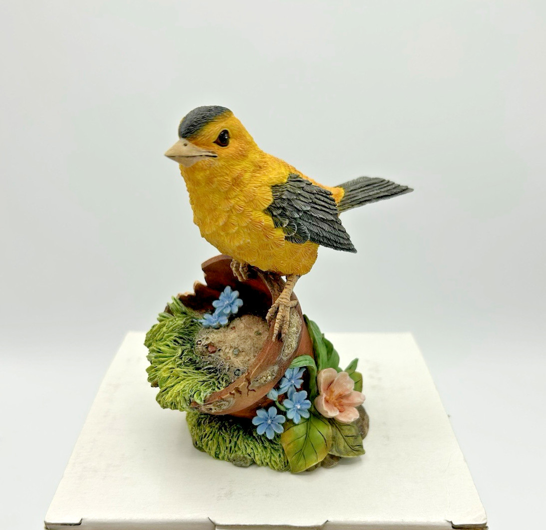 Rare LEFTON\'S GOLDFINCH ON FLOWER POT