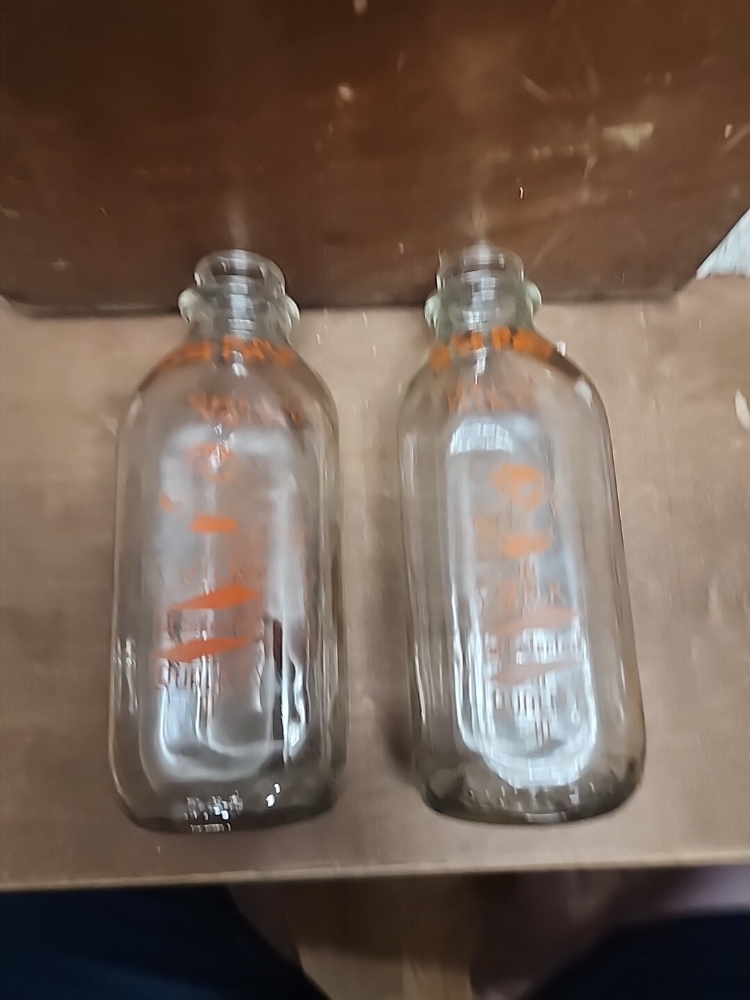 Lot Of 2 VINTAGE HYLAND DAIRY ONE QUART MILK BOTTLE 